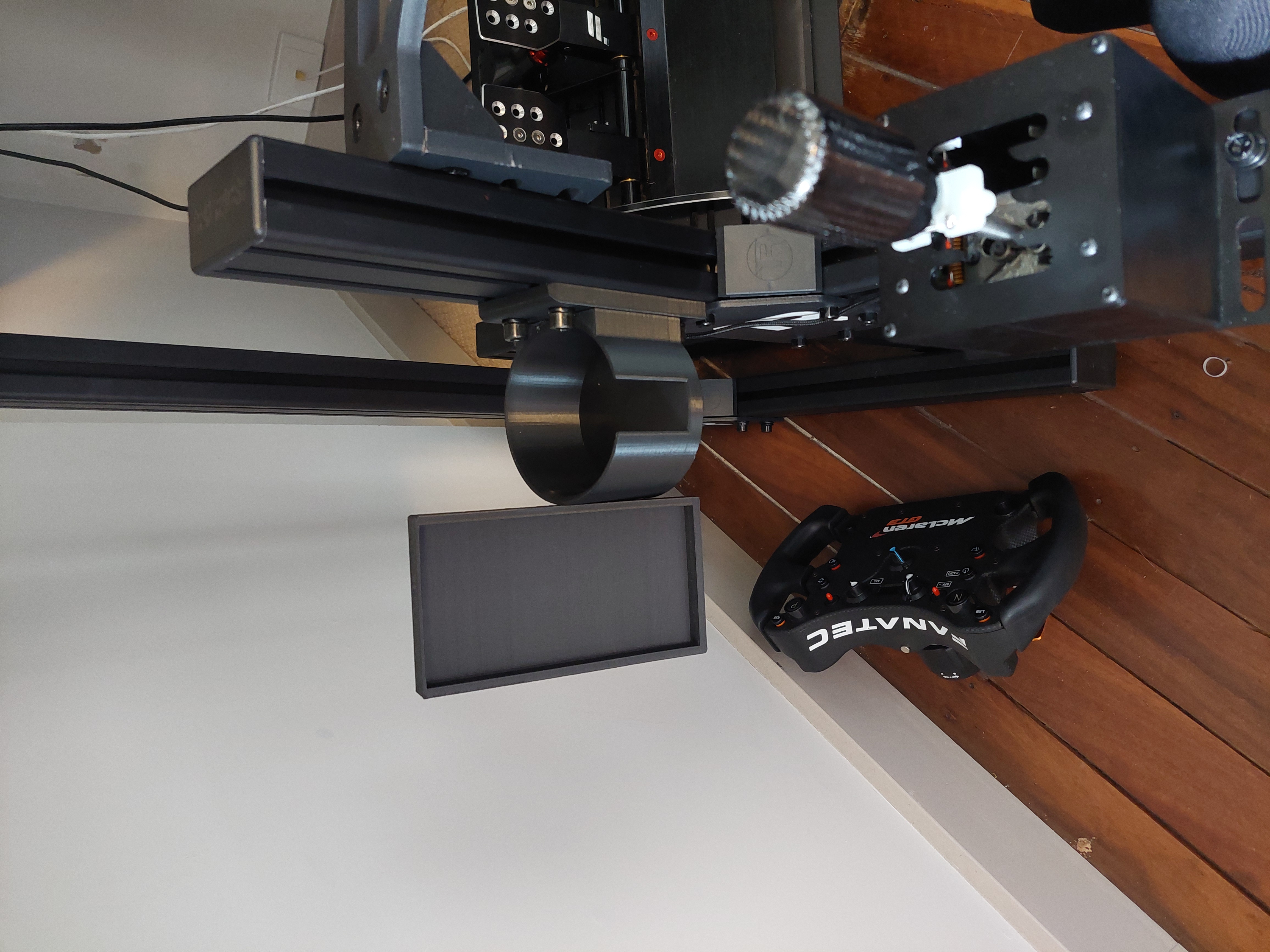 Sim rig cup and phone holder