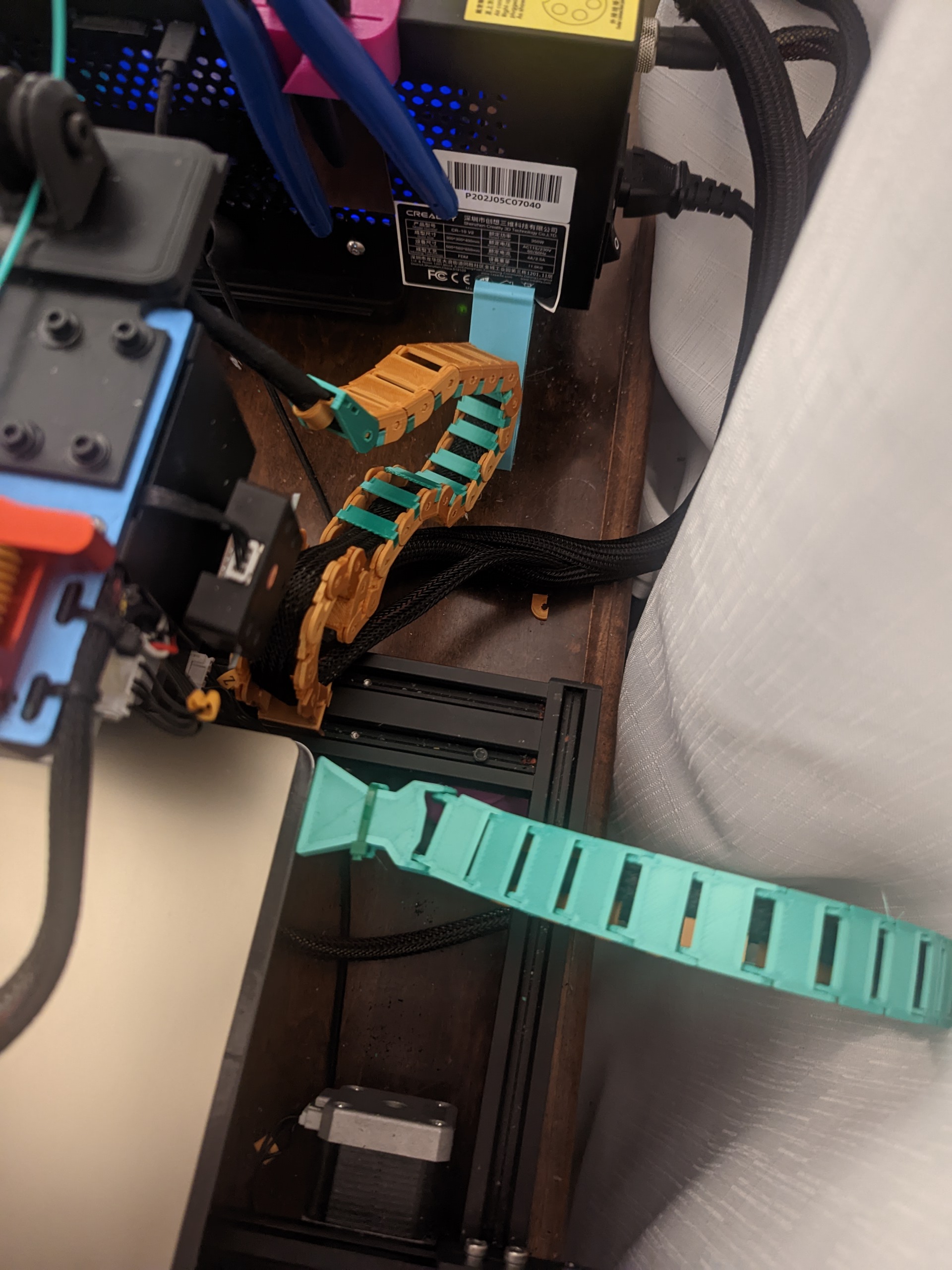 Chain Link Mounts for CR10v2 wiring harness chain