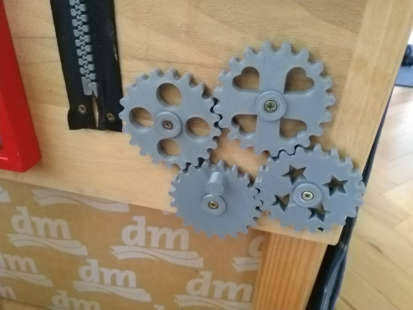 Busy board gear set