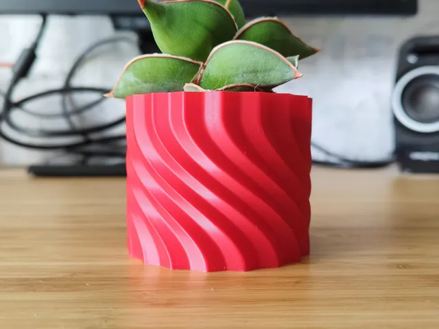 Spring Plant Pot and Planter - Vase mode