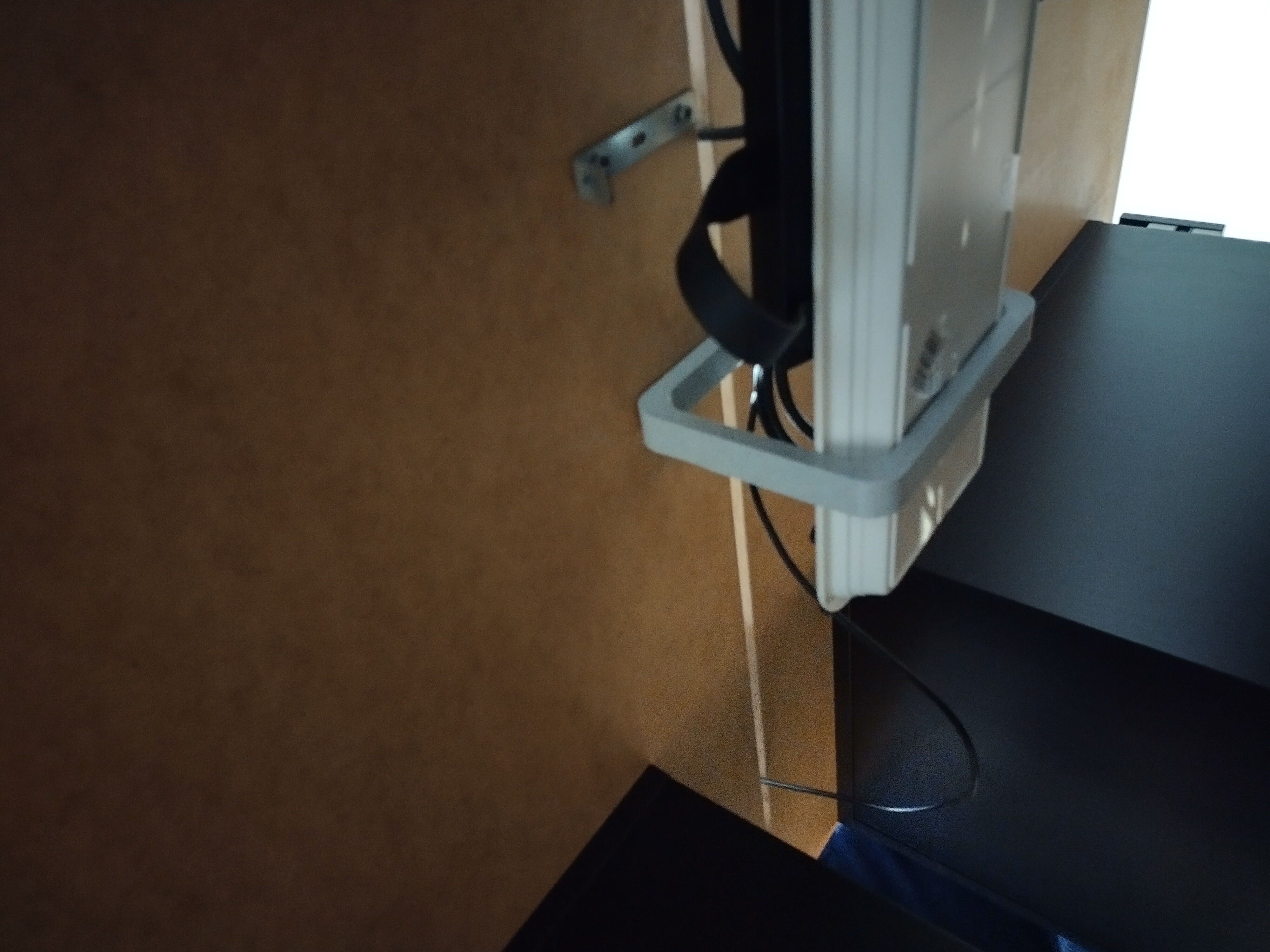 Cablemount for between two tables — thumbnail 3