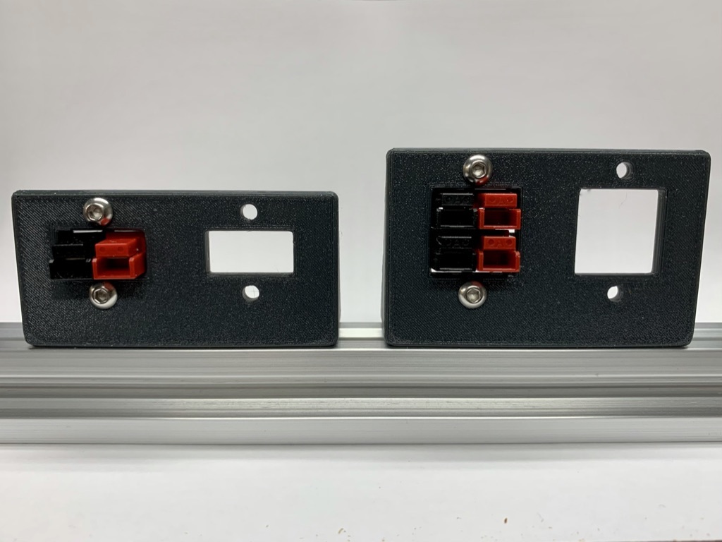 Miniatura 2 do modelo 3D Anderson Powerpole faceplates/angle brackets