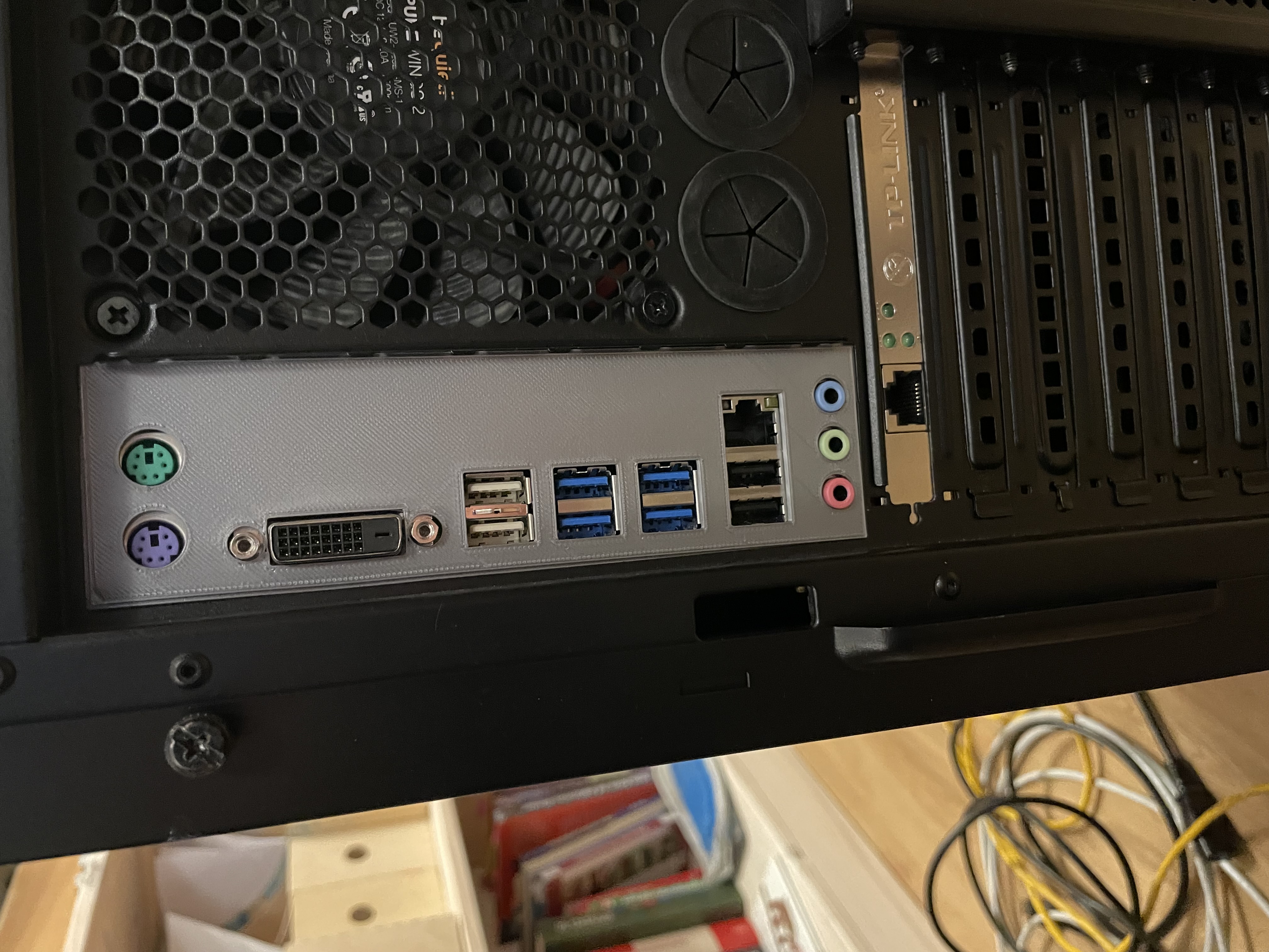 Biostar TB250-BTC I/O shield