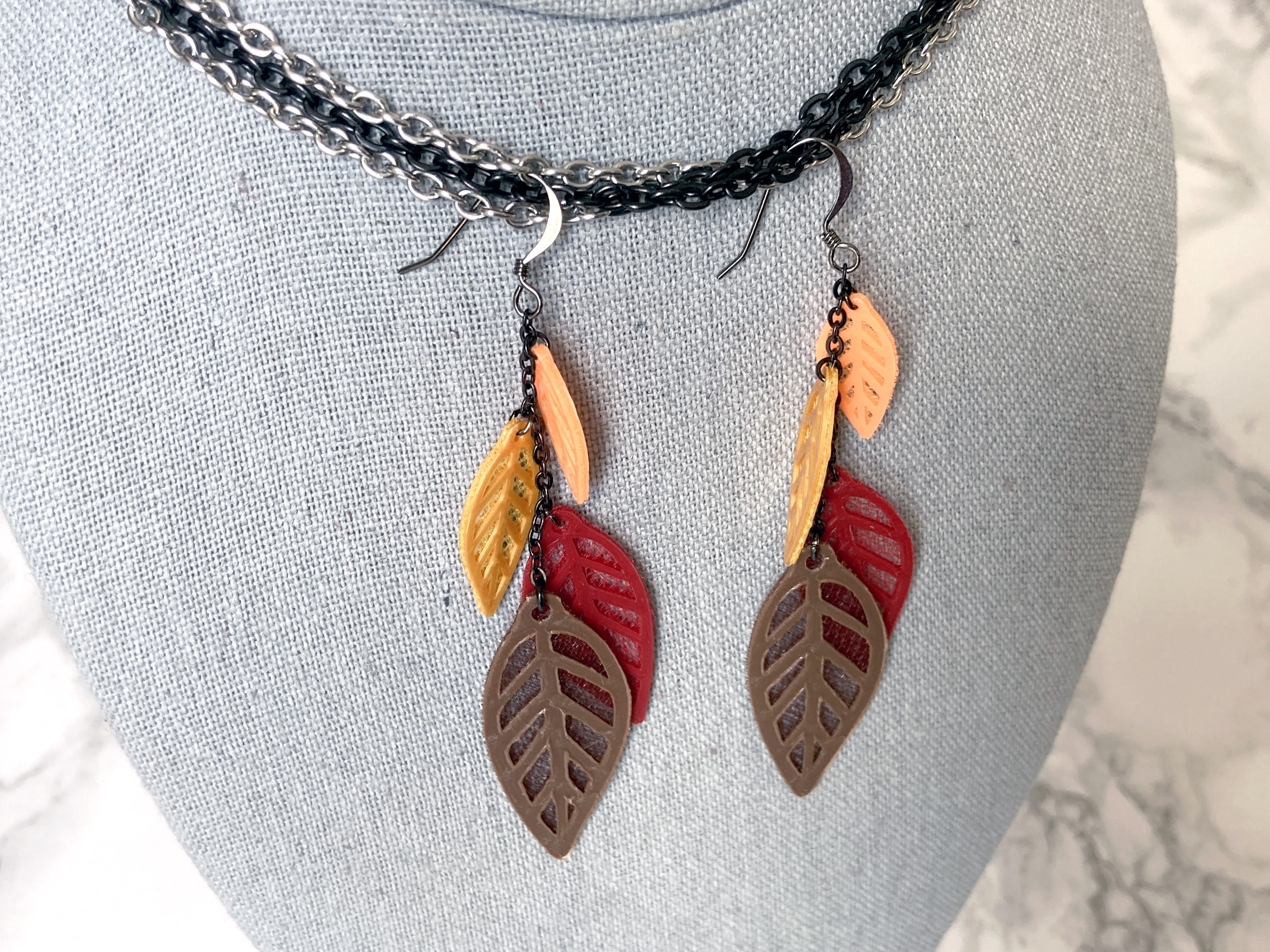 Miniatura 6 do modelo 3D Falling Leaves Earrings