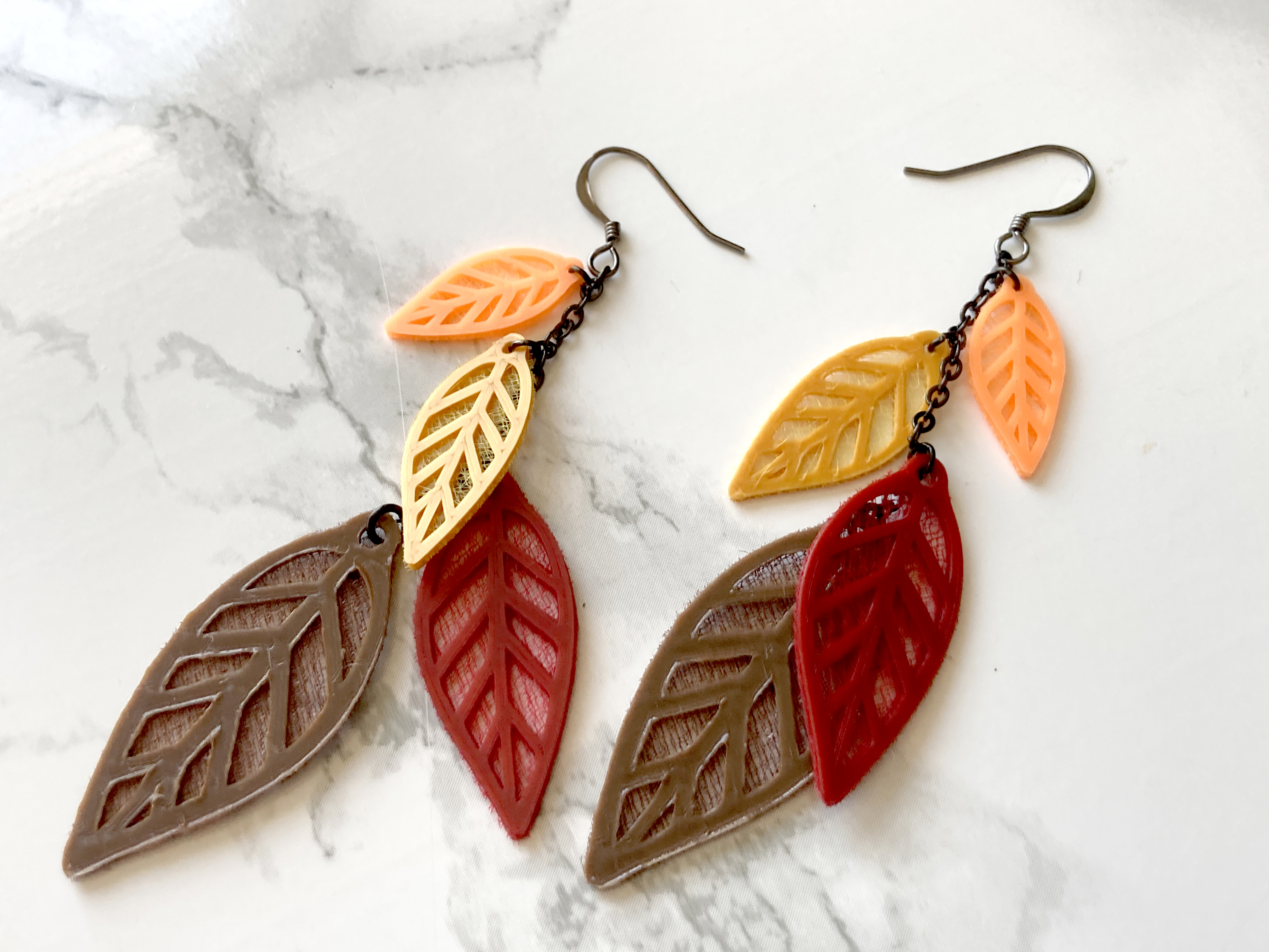 Miniatura 5 do modelo 3D Falling Leaves Earrings