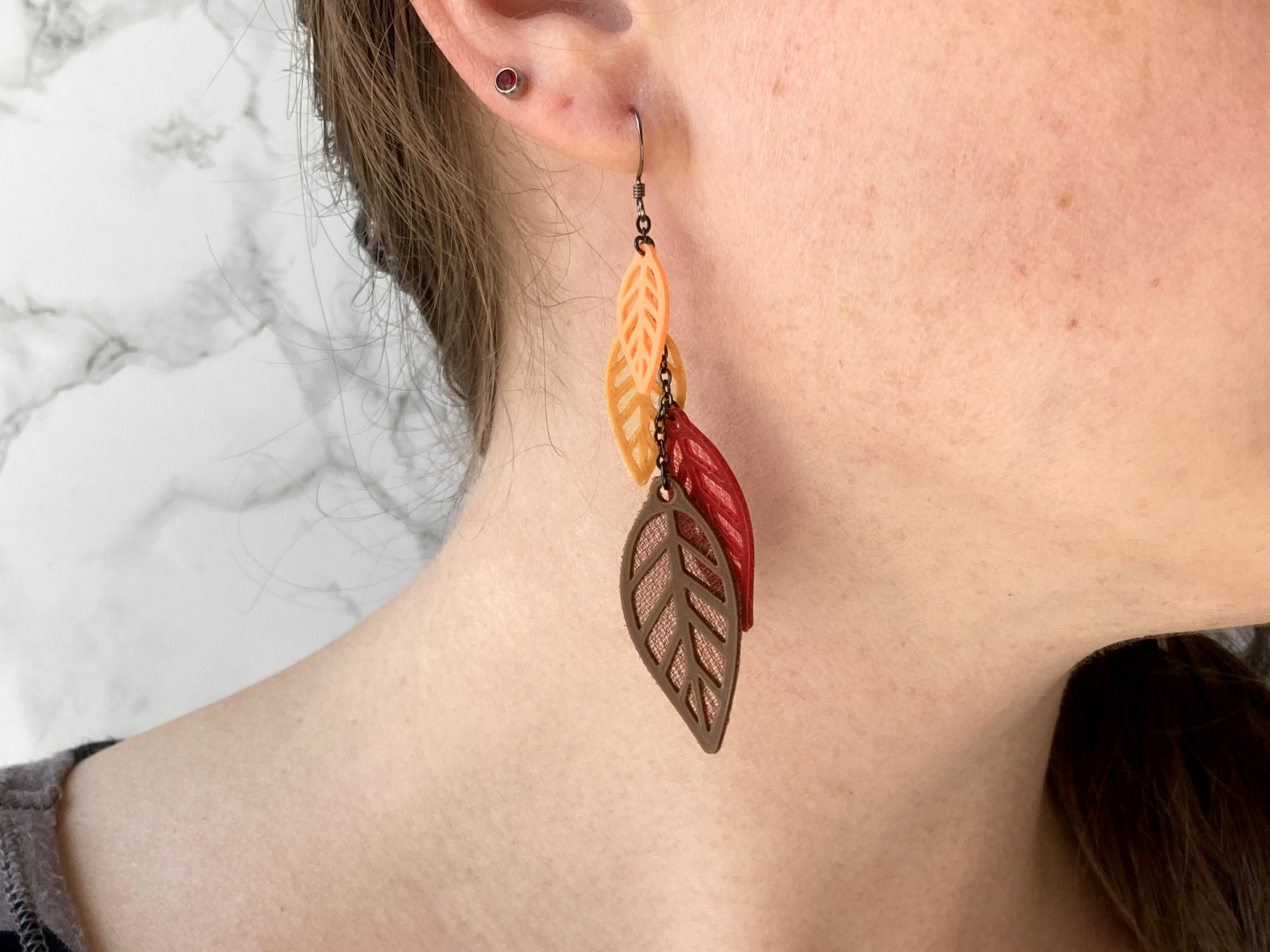 Miniatura 3 do modelo 3D Falling Leaves Earrings