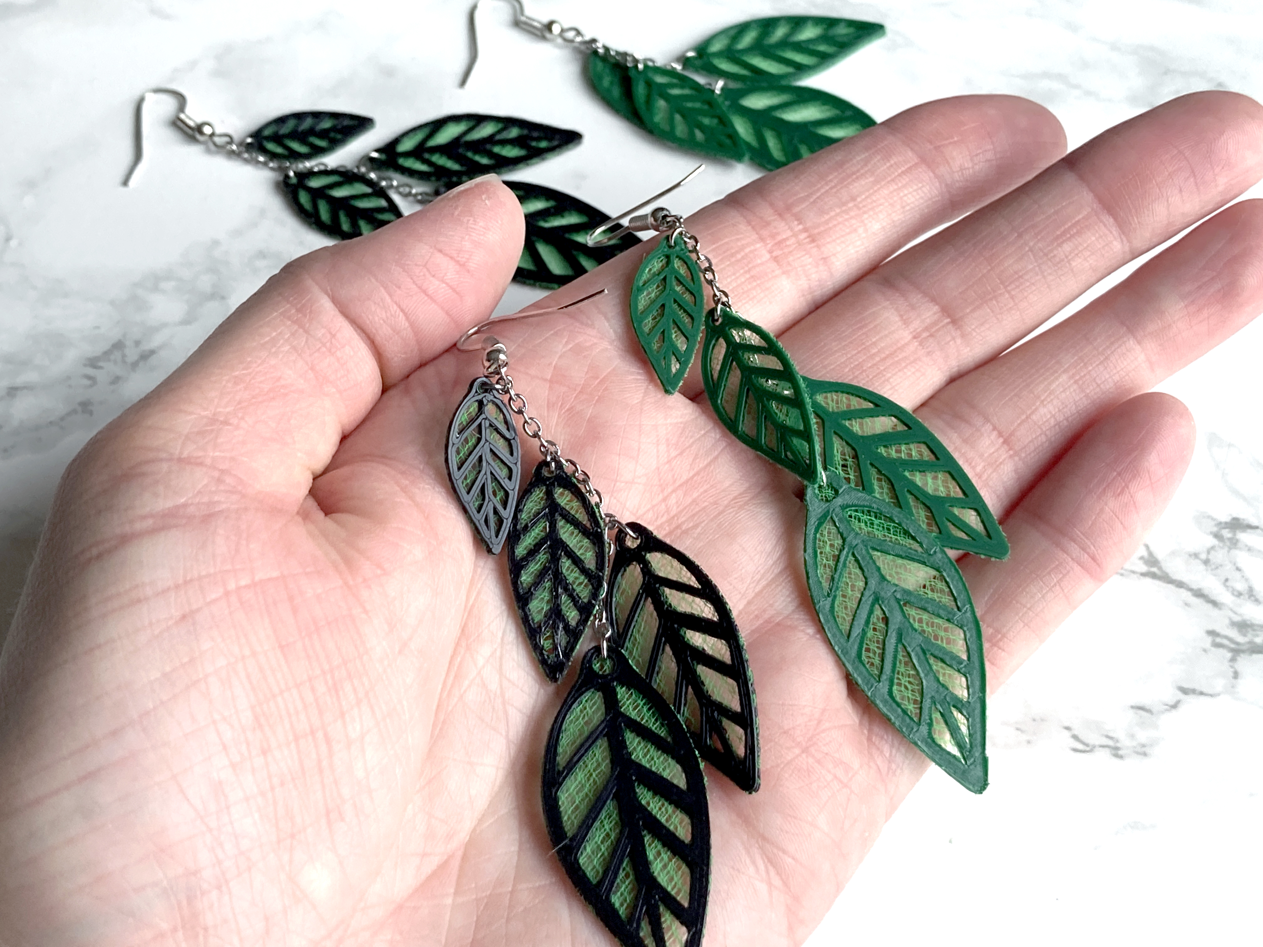 Miniatura 7 do modelo 3D Falling Leaves Earrings