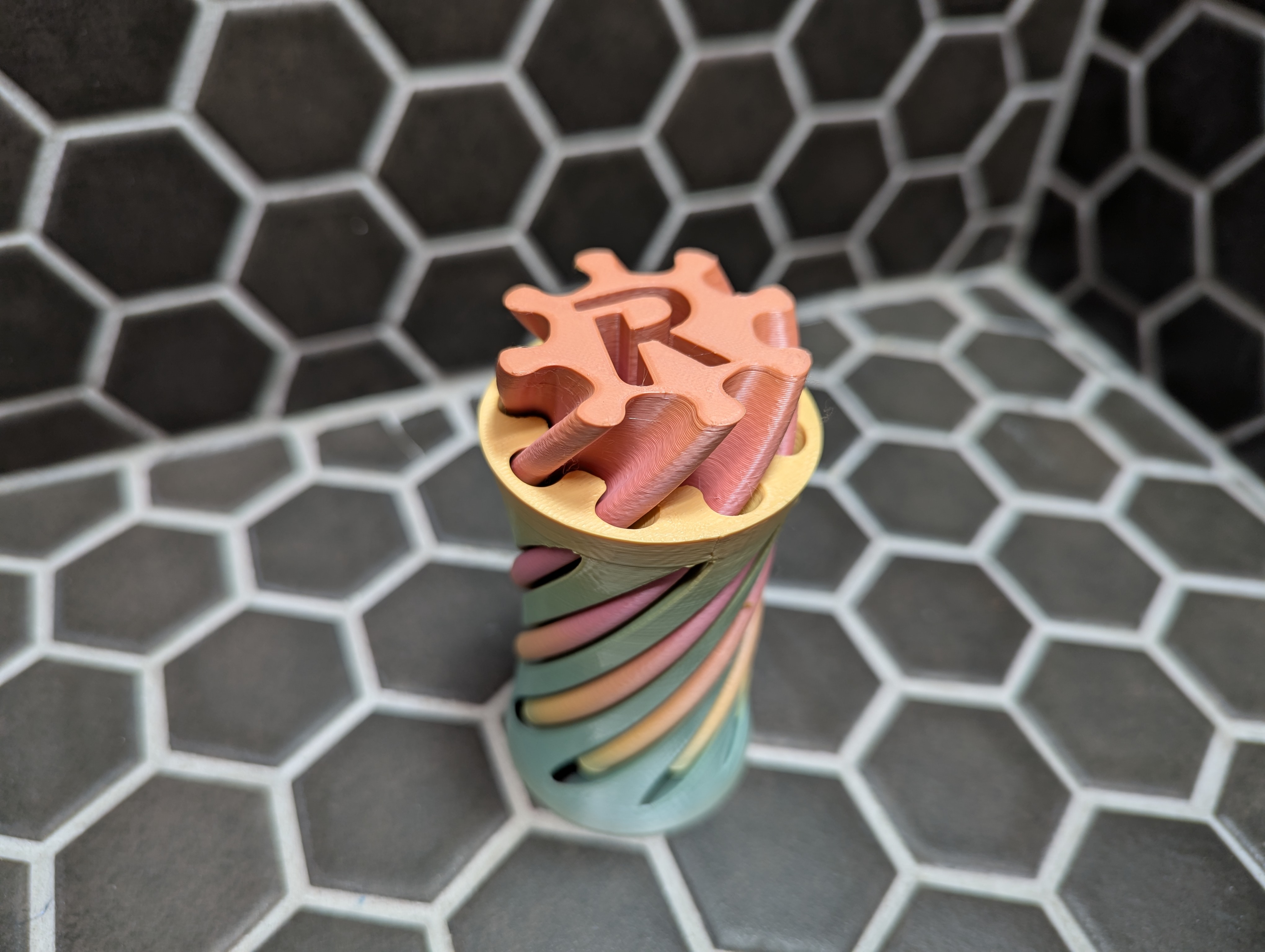 Letter R Spiral Passthrough Fidget