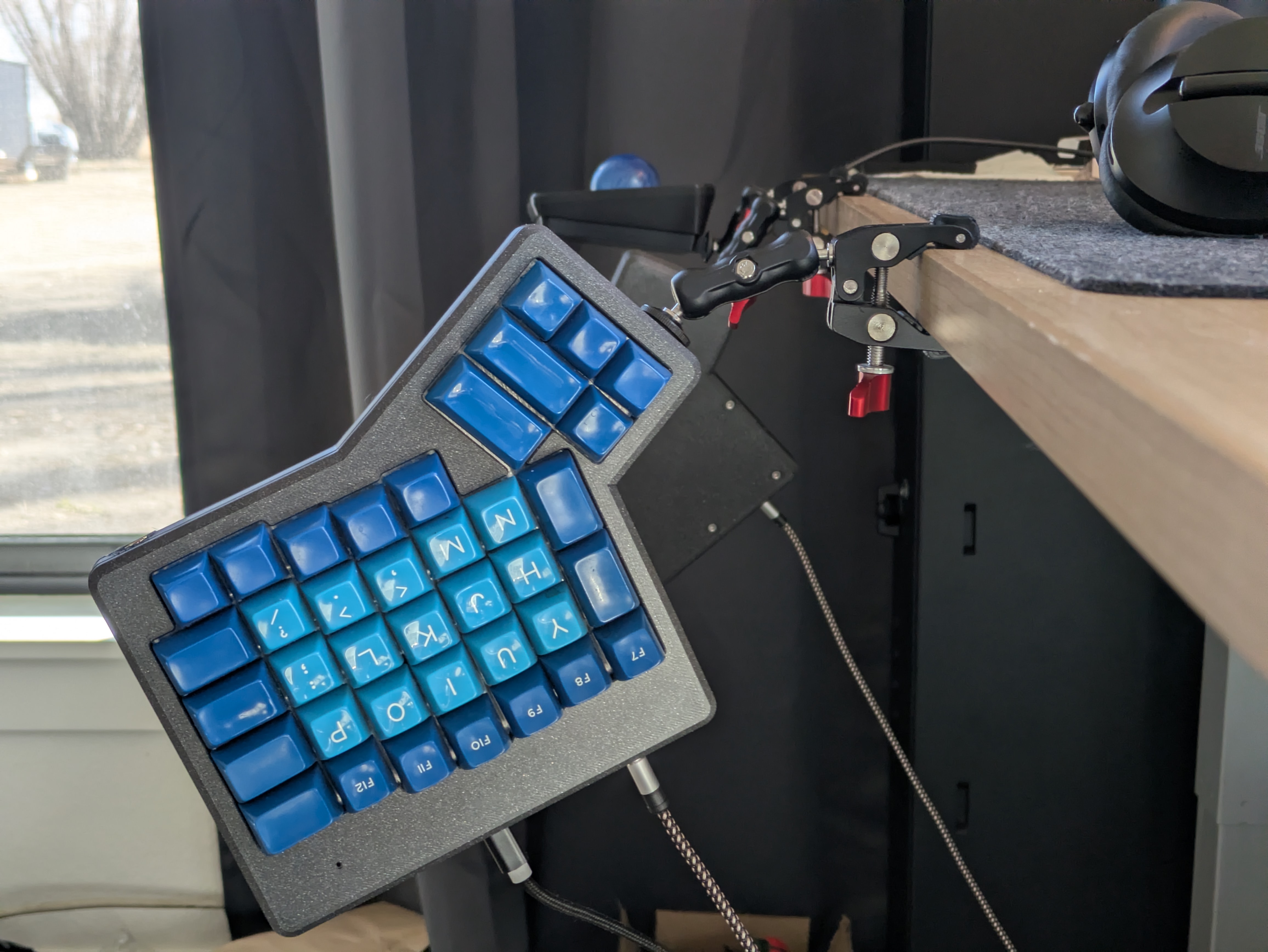 Mountable Ergodox Case — thumbnail 3