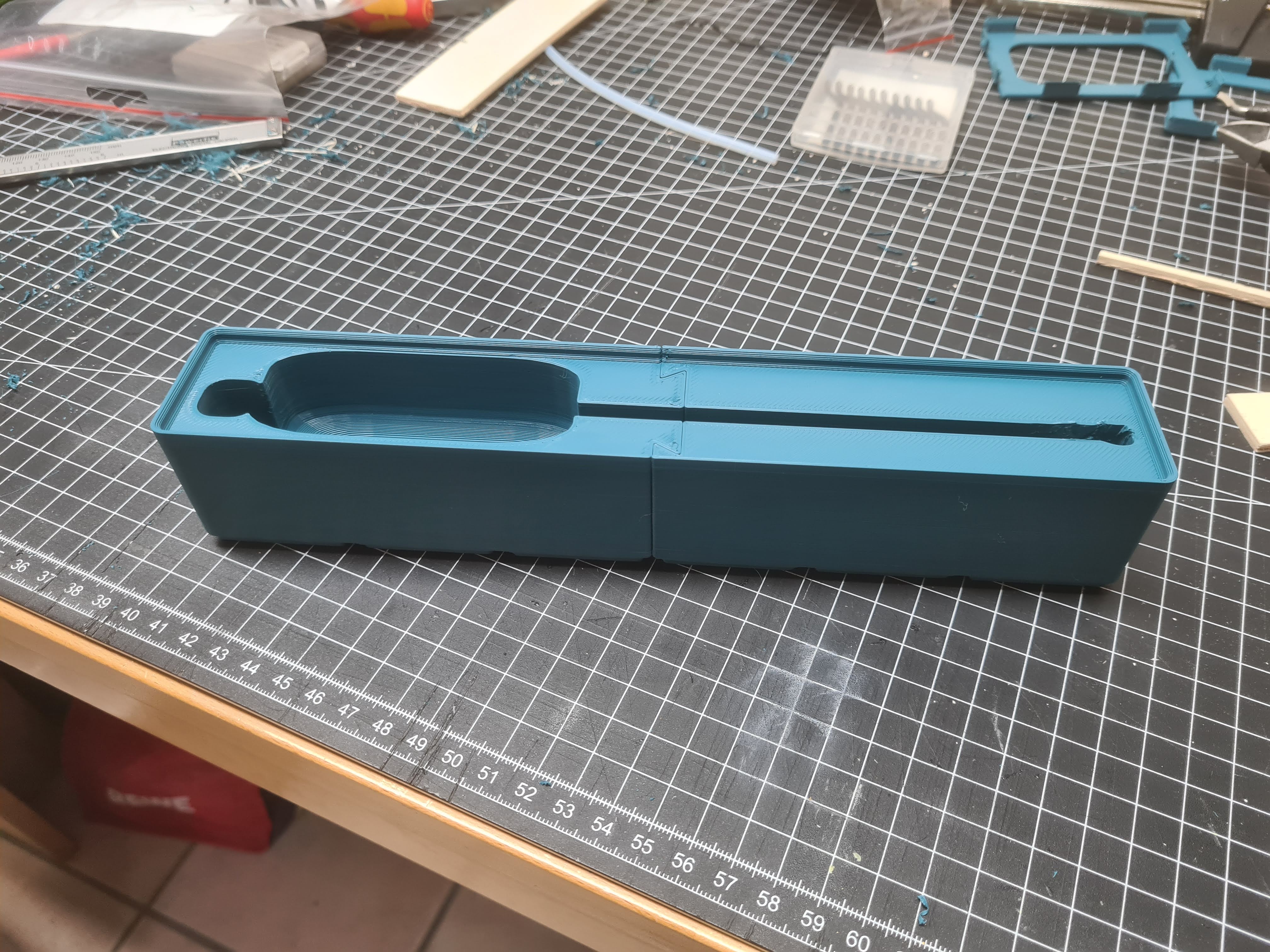 Gridfinity Caliper Holder (2 parts)