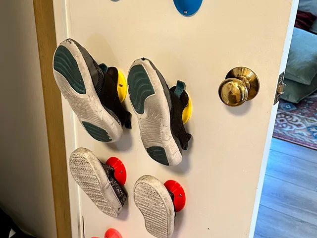 Shoe Peg