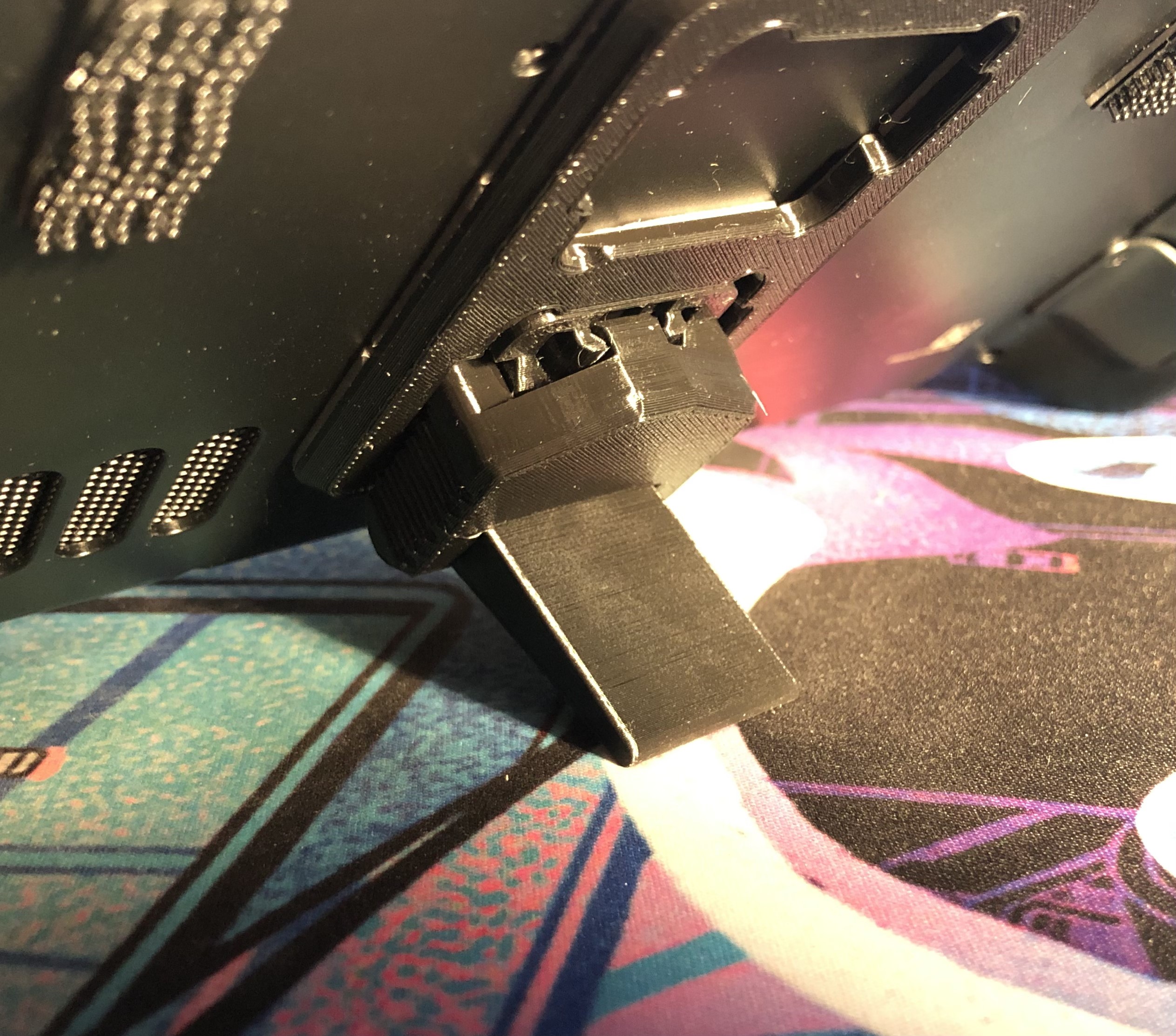 Miniatura 2 do modelo 3D Kickstand for DeckMate system