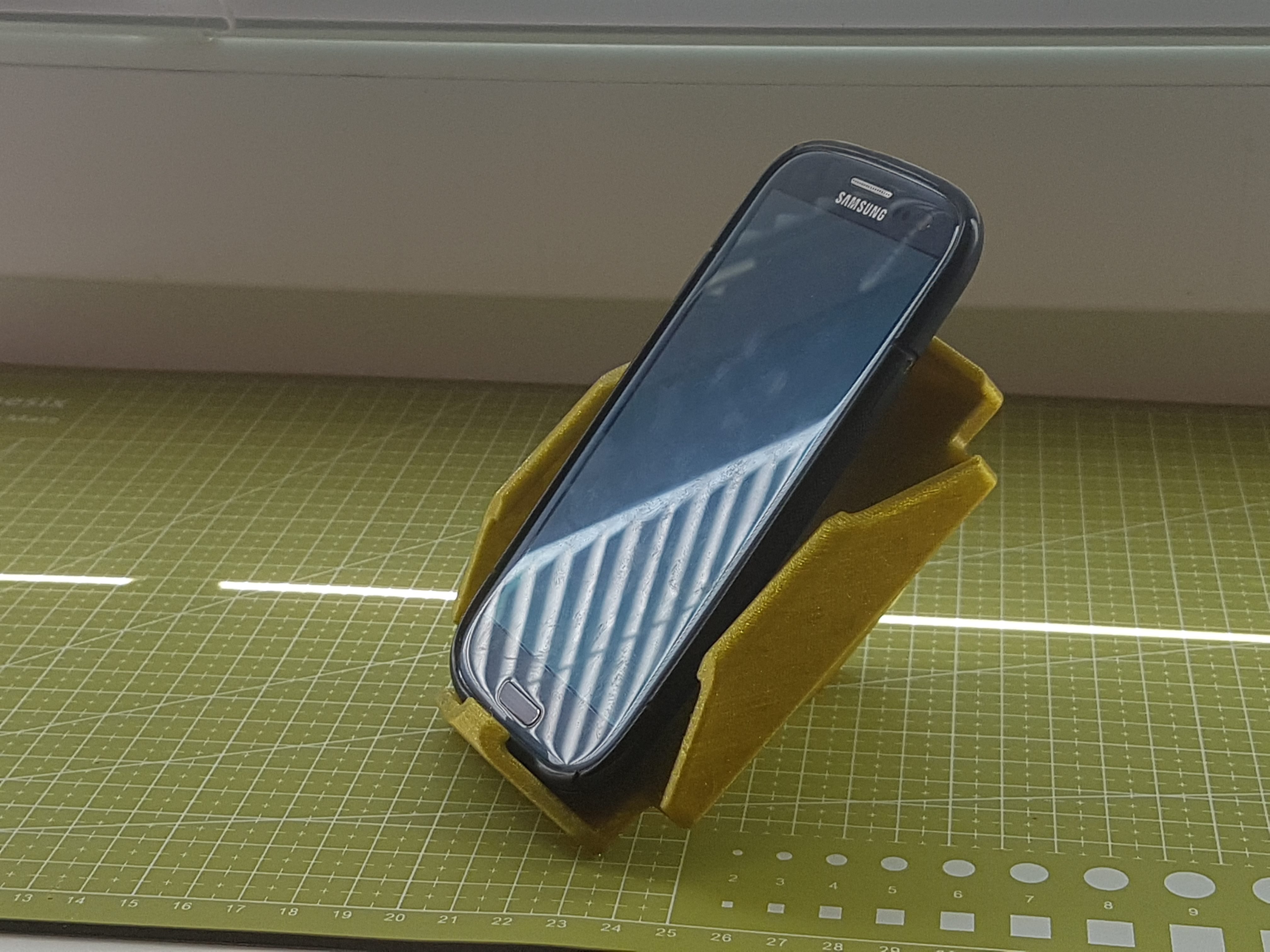 Mobilephone stand