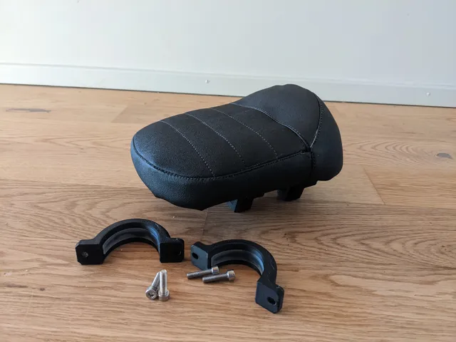 Bullit seat mount and foot pegs