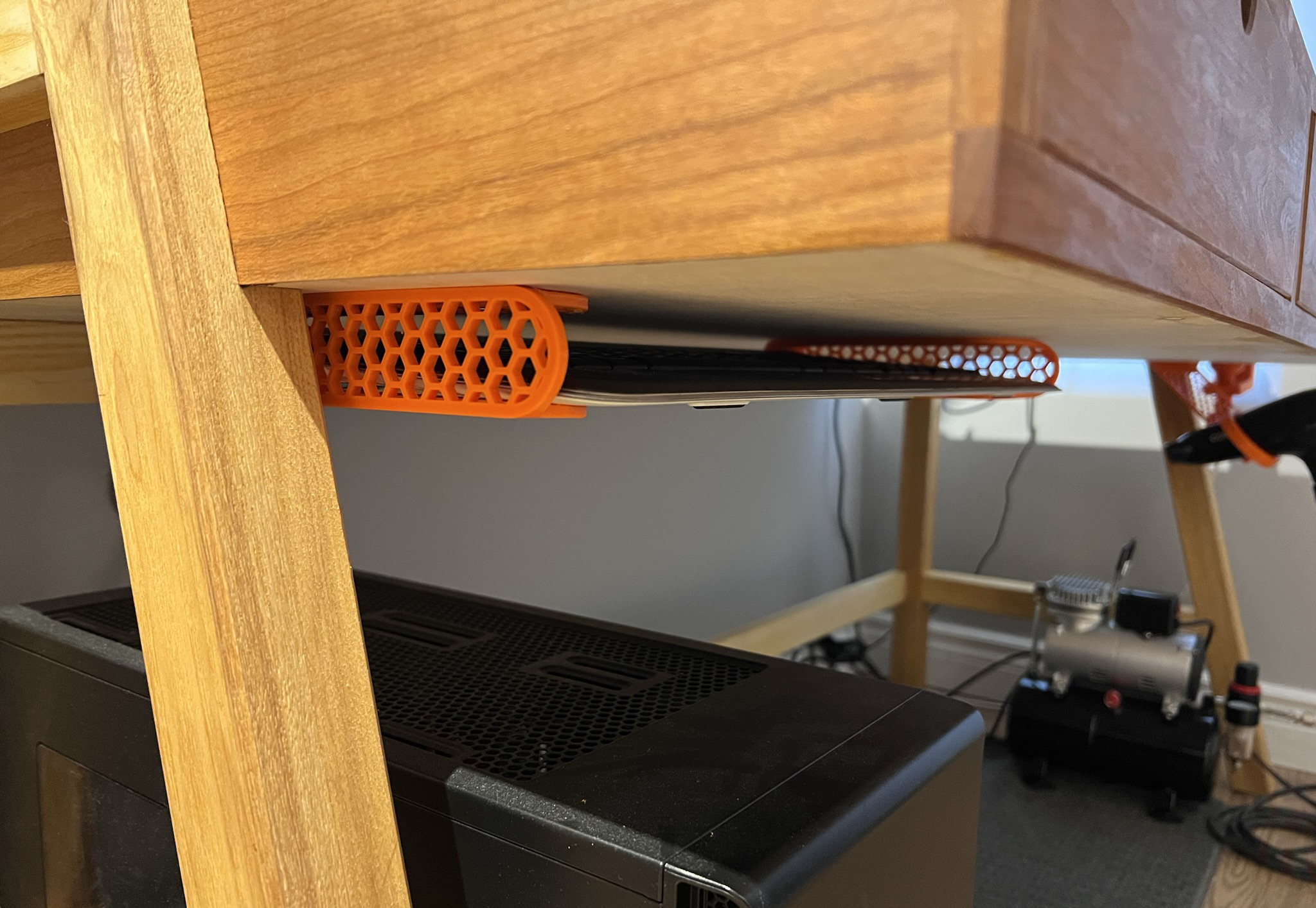 Underdesk Desktop Keyboard Mount