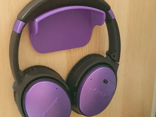 Headphone holder ( Bose QC35 )