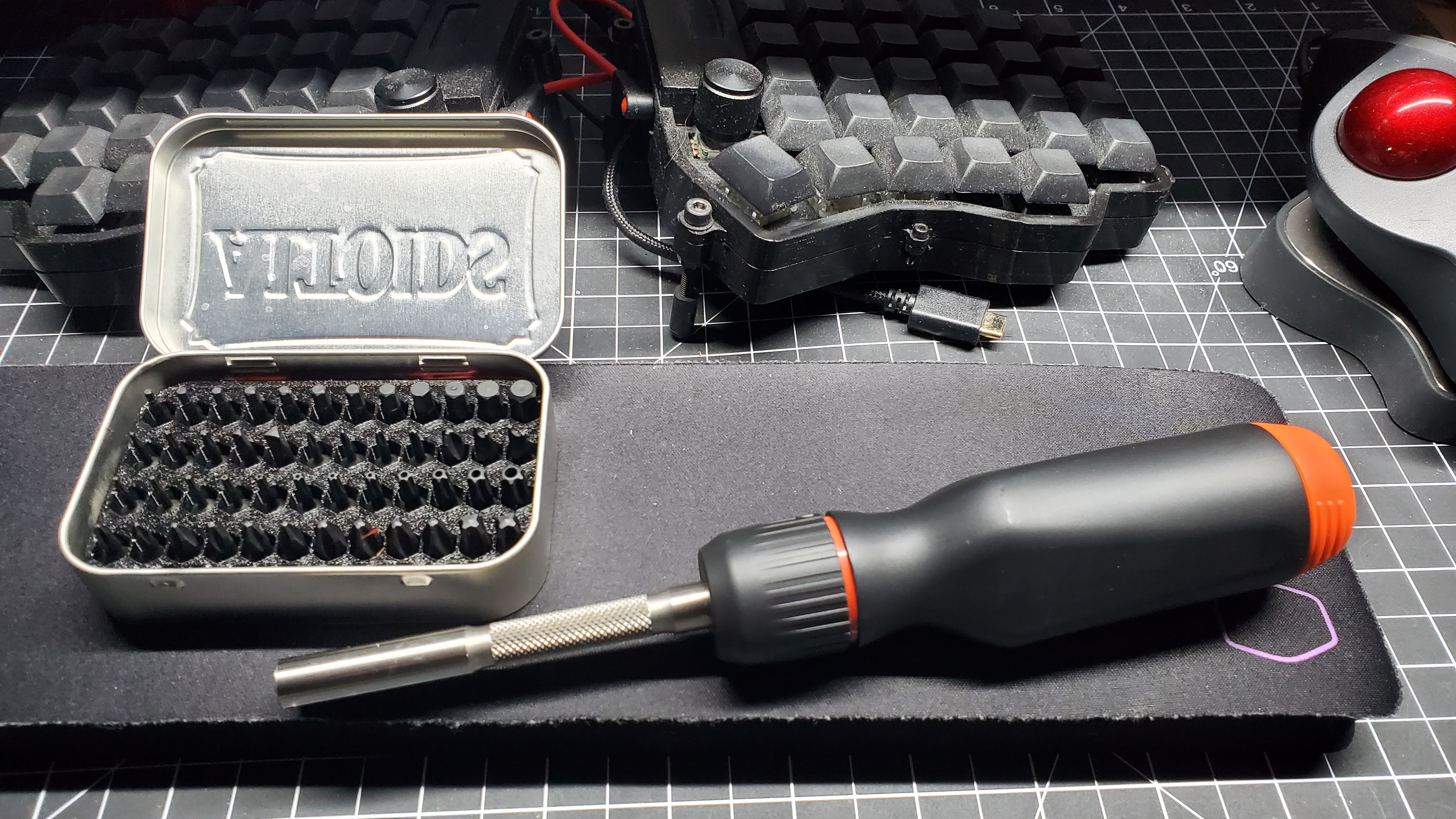 Altoids insert to hold LTT Screwdriver bits