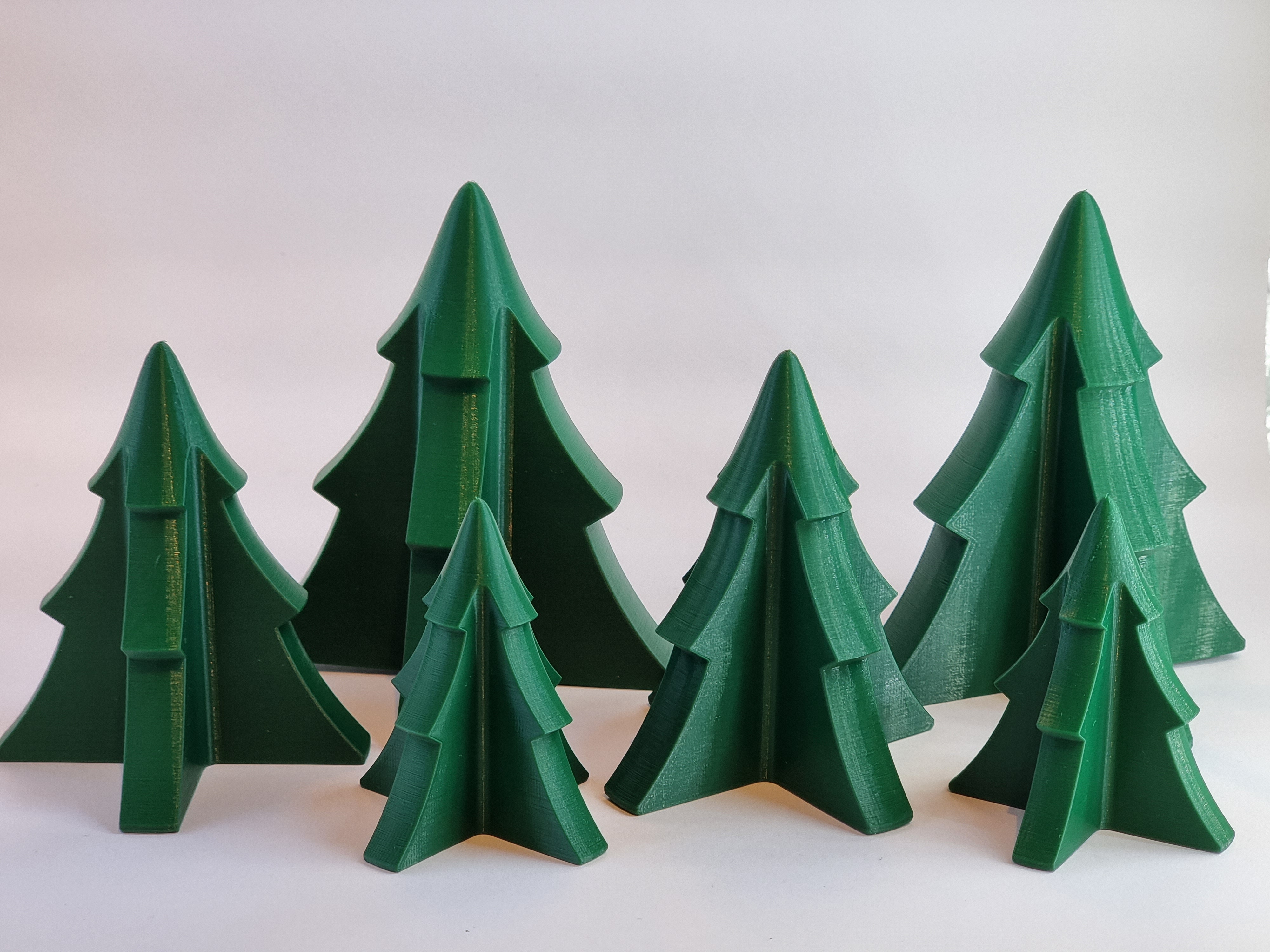 Miniatura 2 do modelo 3D Christmas tree table decoration