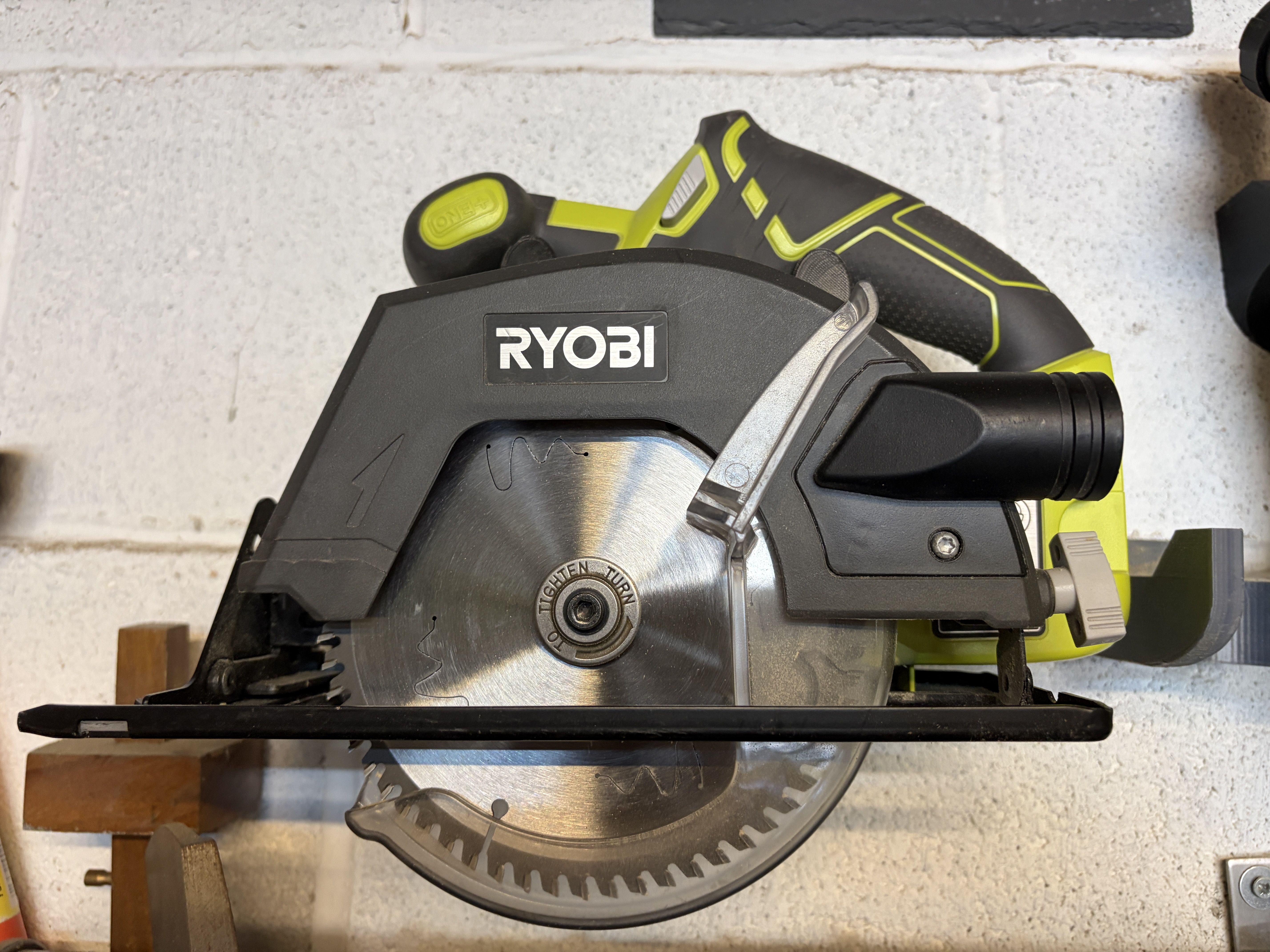 Ryobi Circular Saw R18CSP Holder