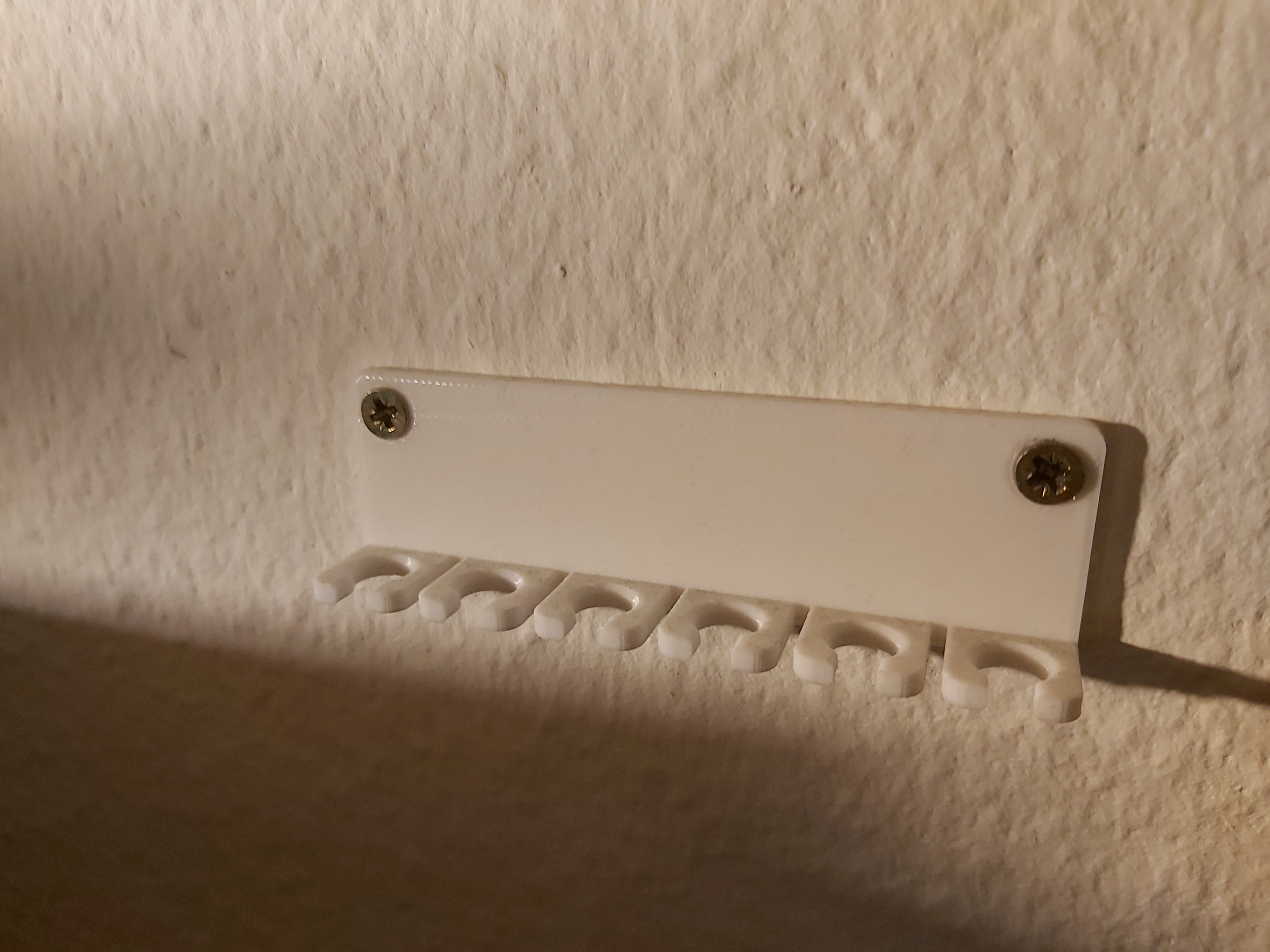 Wallmounted USB-cable holder — miniatura 2