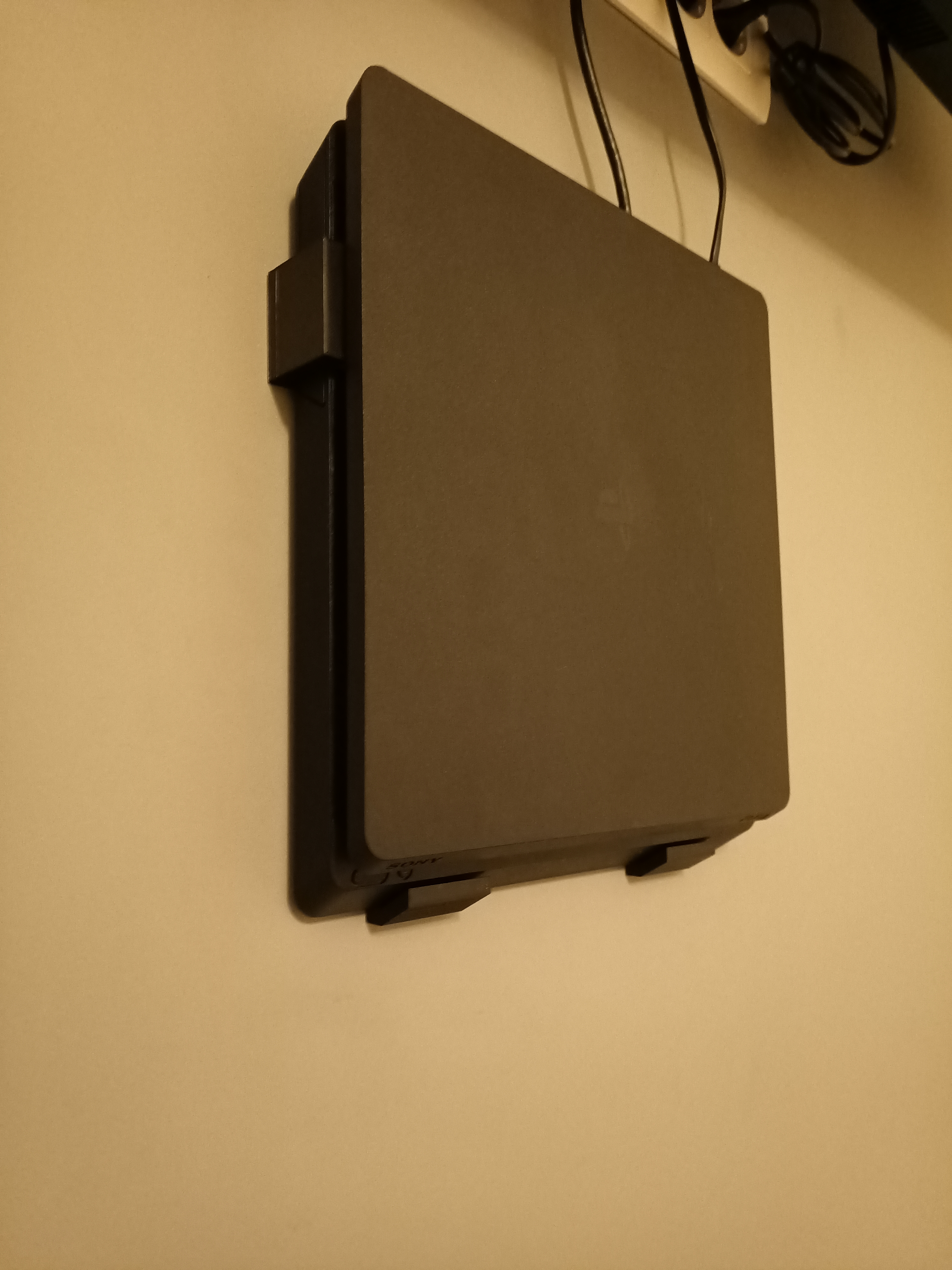 PS4 Wall mount