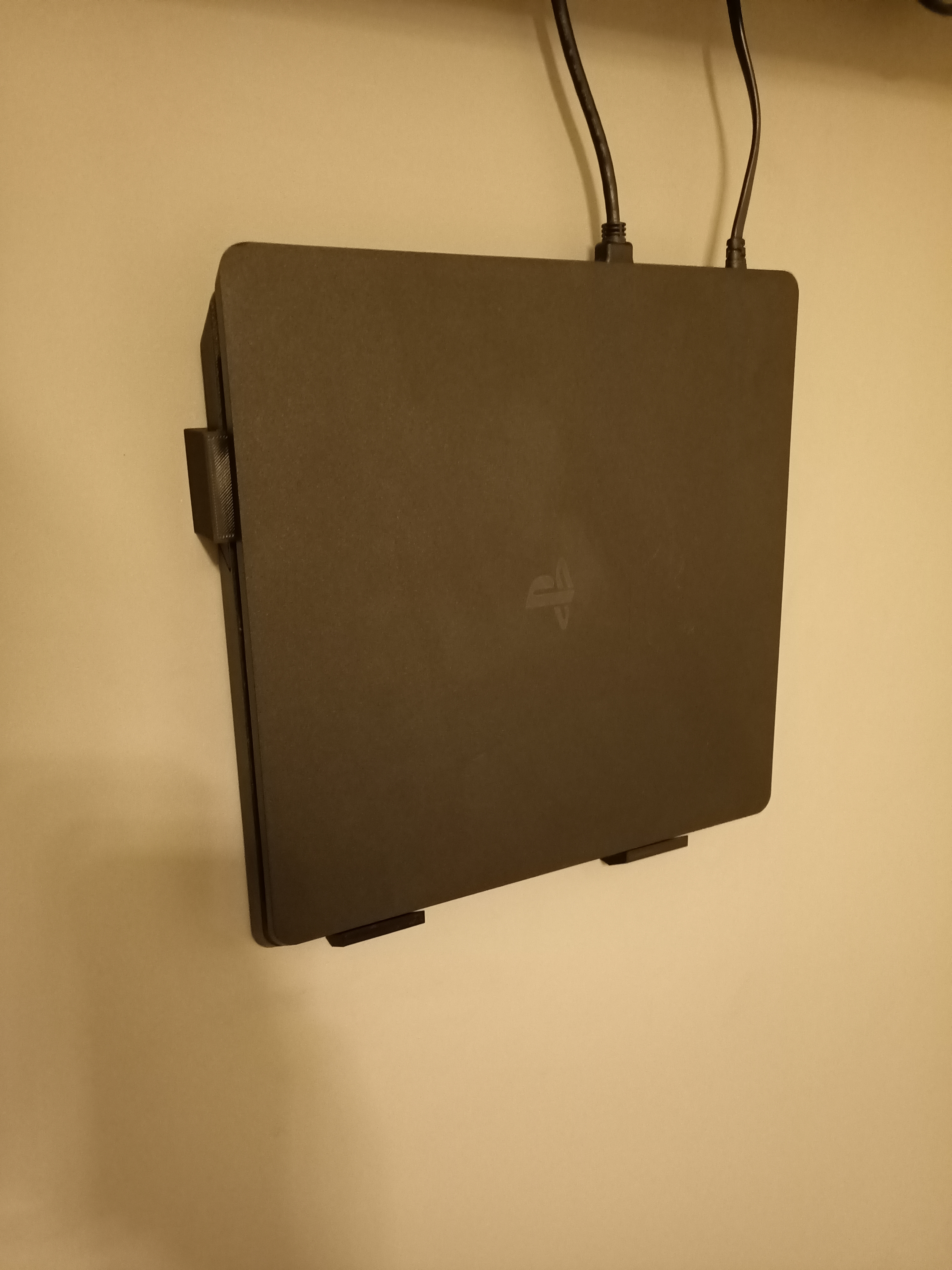 Miniatura 3 do modelo 3D PS4 Wall mount