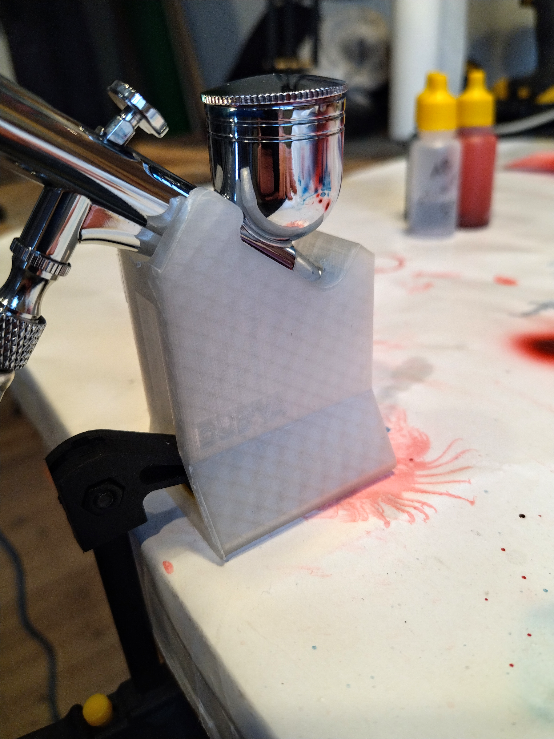 Airbrush holder