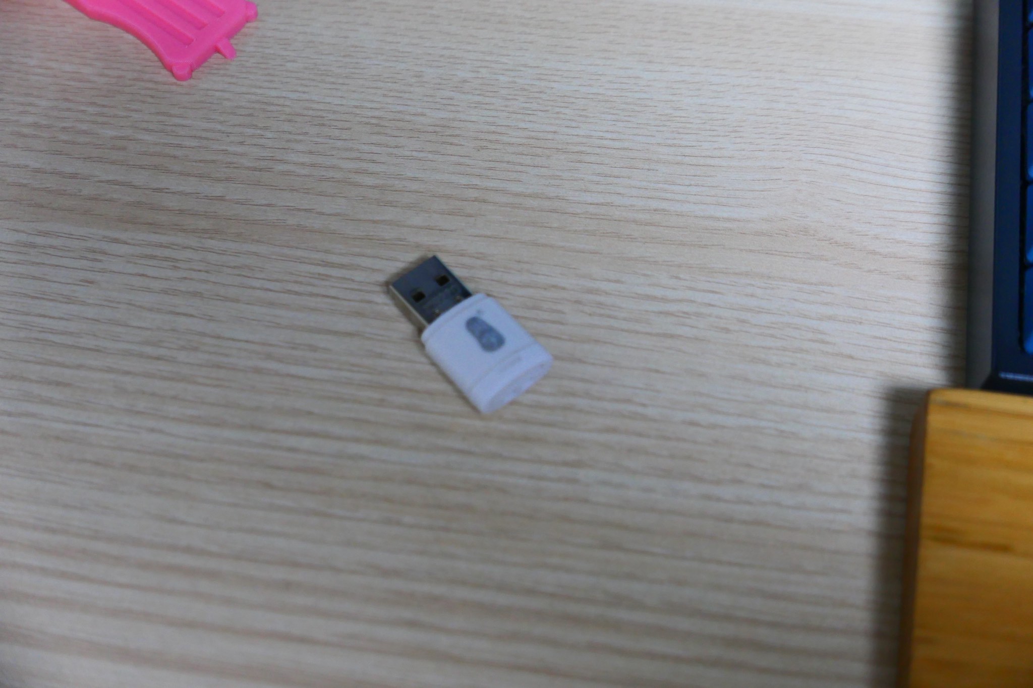 SD card reader holder by threespot Download free STL model