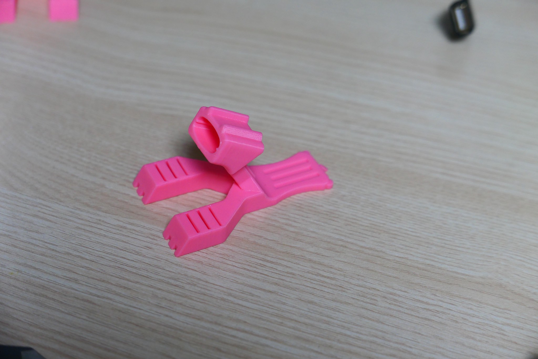 SD card reader holder by threespot Download free STL model