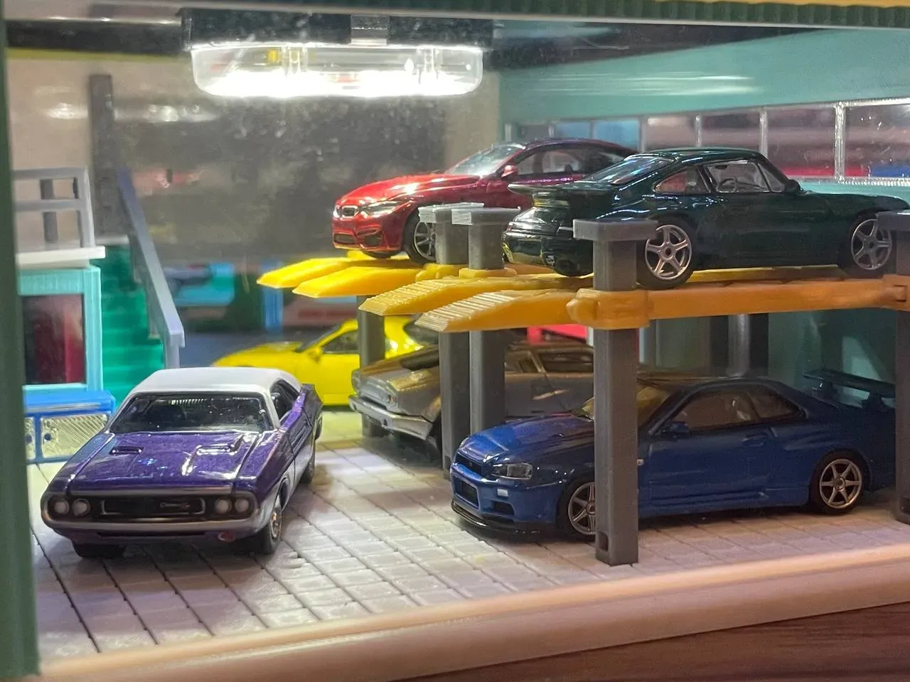 Giga's Mega Garage Display (Generic 1/64 Garage) by
