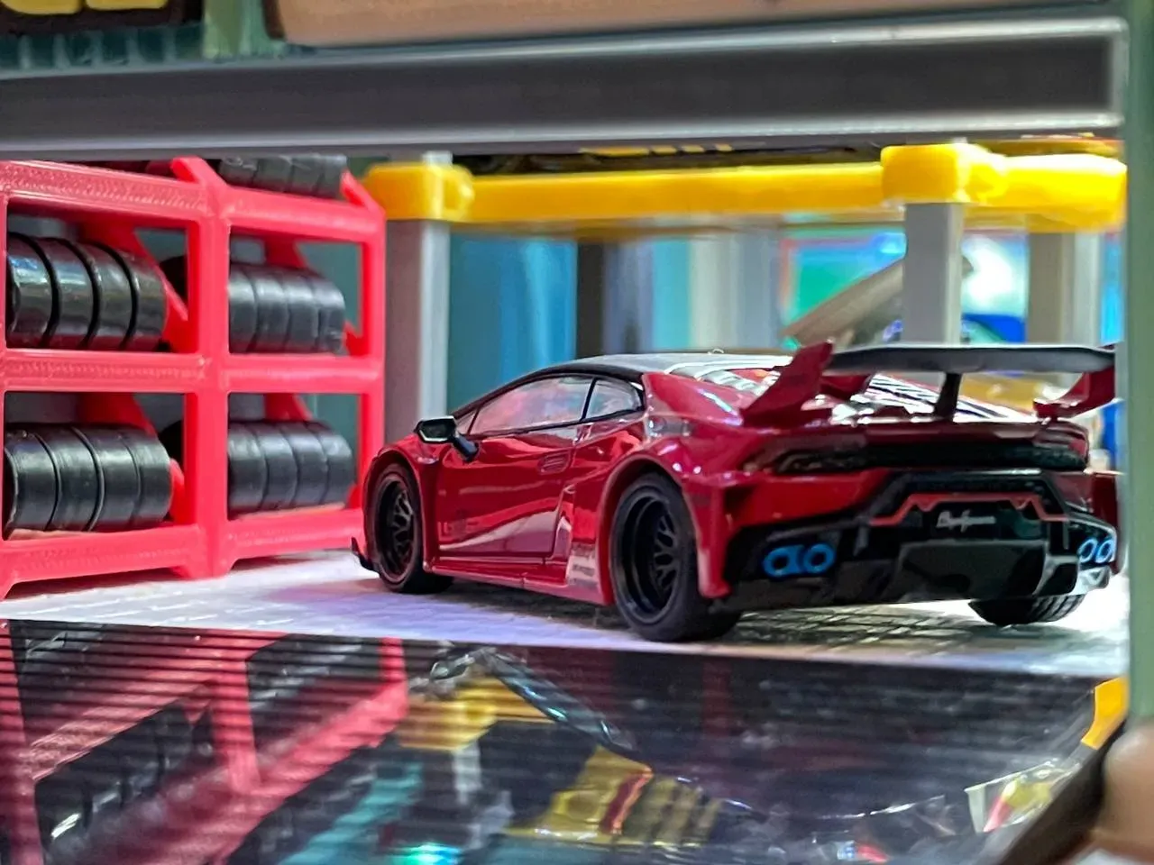 Giga's Mega Garage Display (Generic 1/64 Garage) by