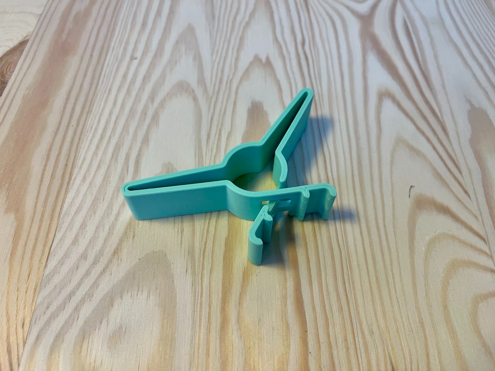 Flexible Soldering Aid by Ishdo Download free STL model