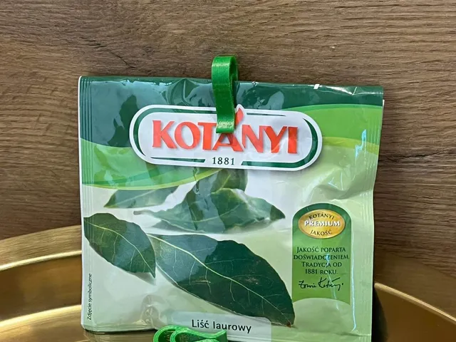 Small bag clip