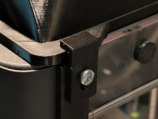 AD5M minimal enclosure fixing clip