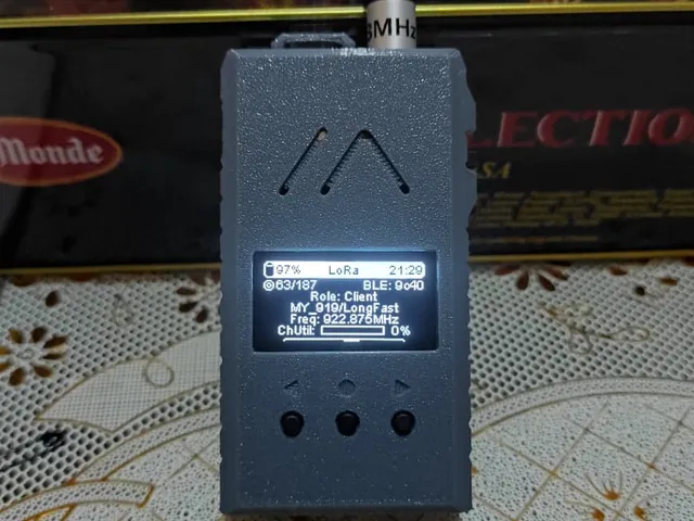 Meshtastic Seeed Studio Xiao ESP32S3 & Wio SX1262 1.3 OLED Revision