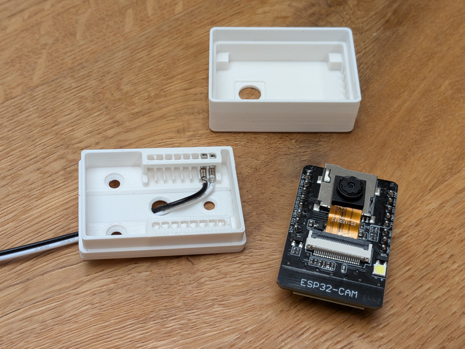 ESP32-Cam wallmount box — thumbnail 2