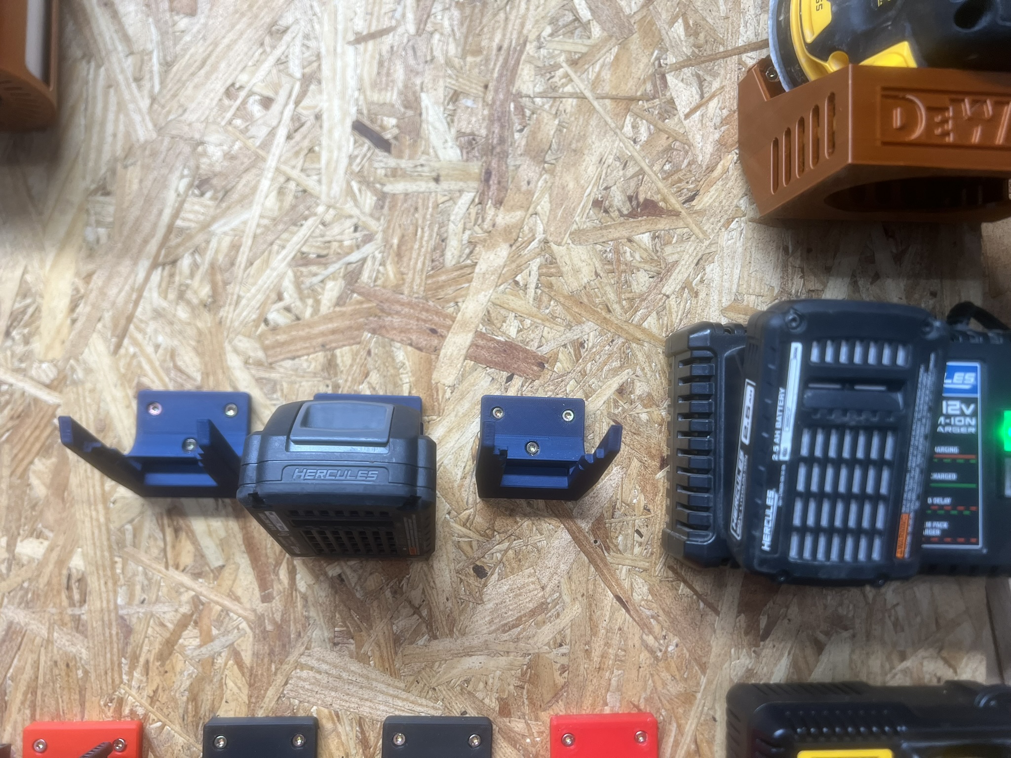 Hercules 20v battery mount