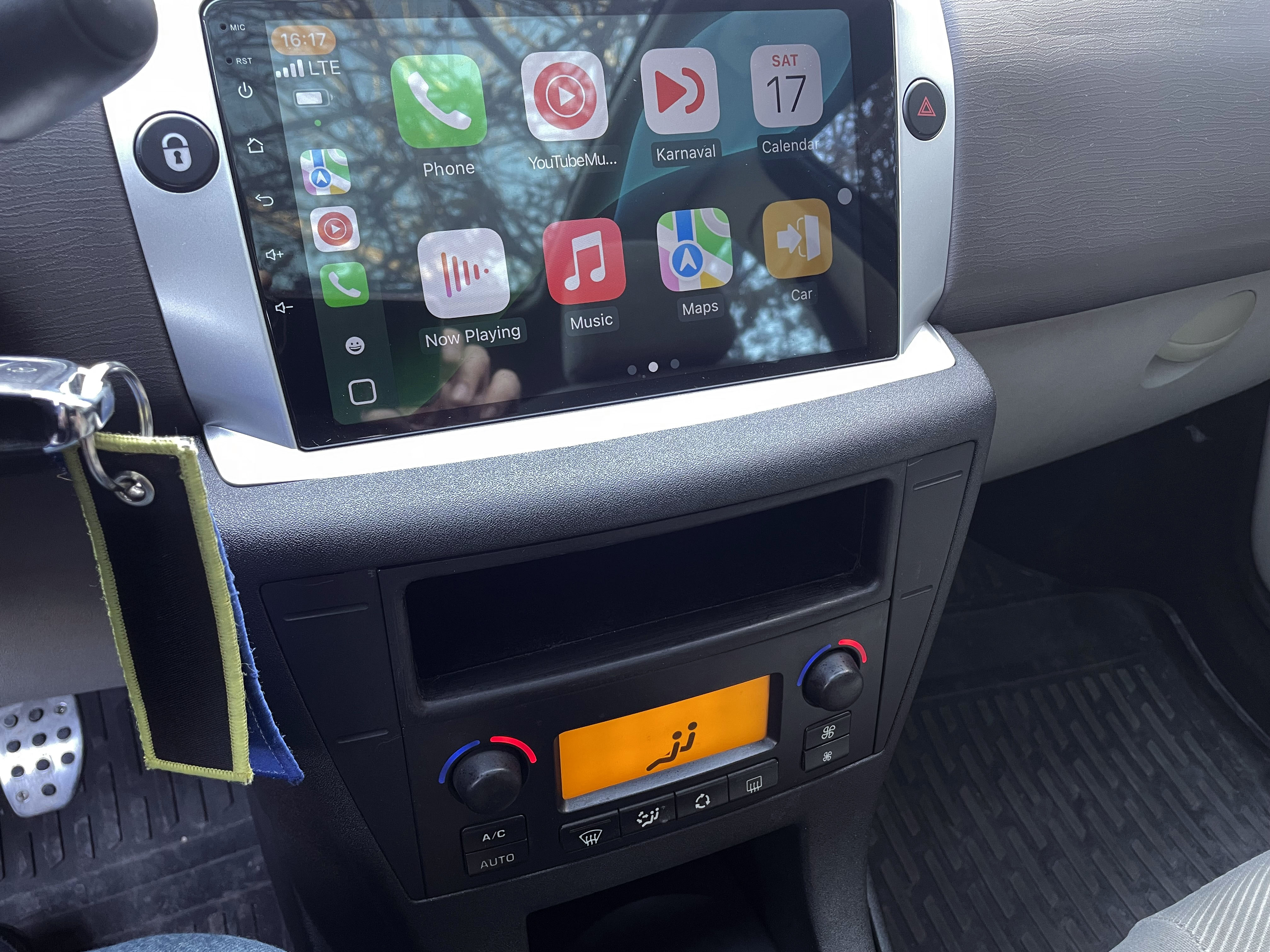 Citroen C4 Single DIN radio cd player storage box with frame