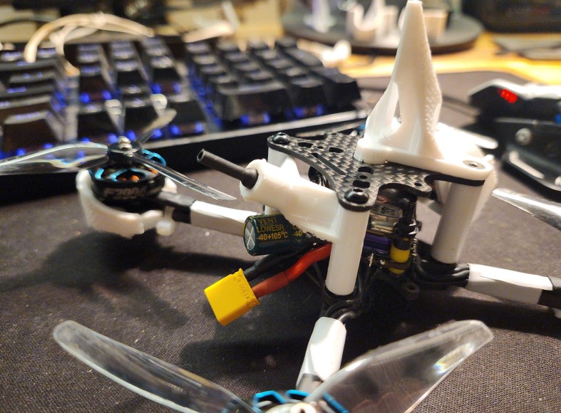 porte antenne pour frame B-cube en tpu