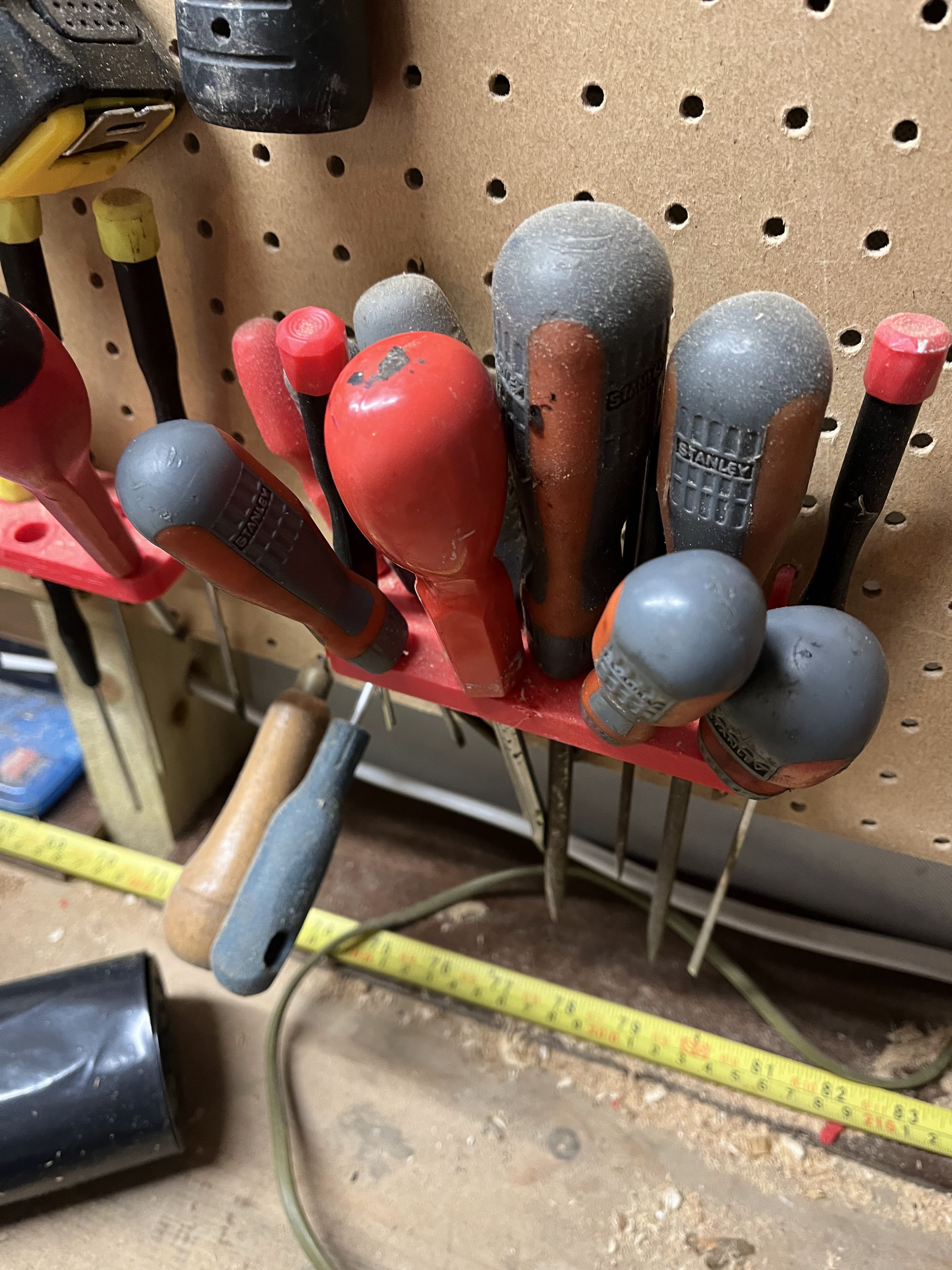 Pegboard hooks for 15mm Pegboards by Marko118 Download free STL model