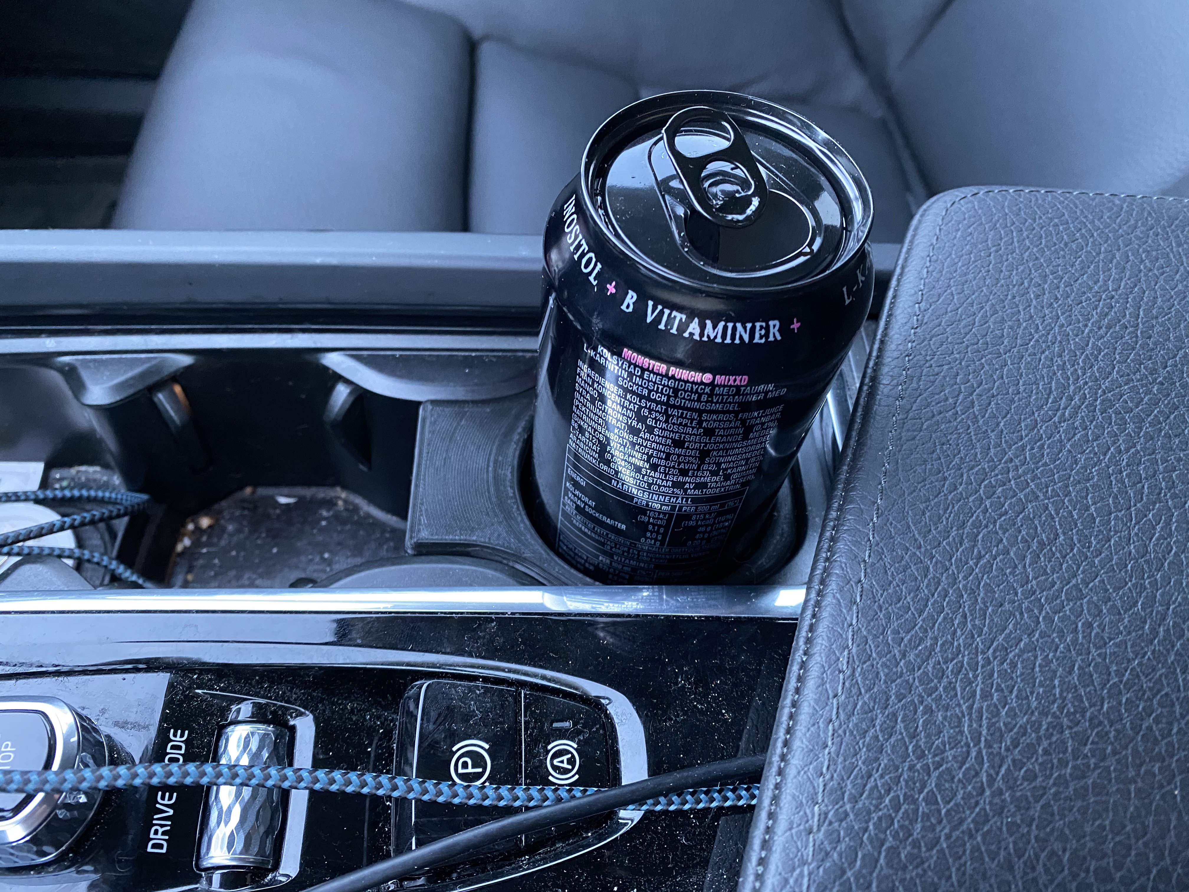 Cup holder for Volvo XC60