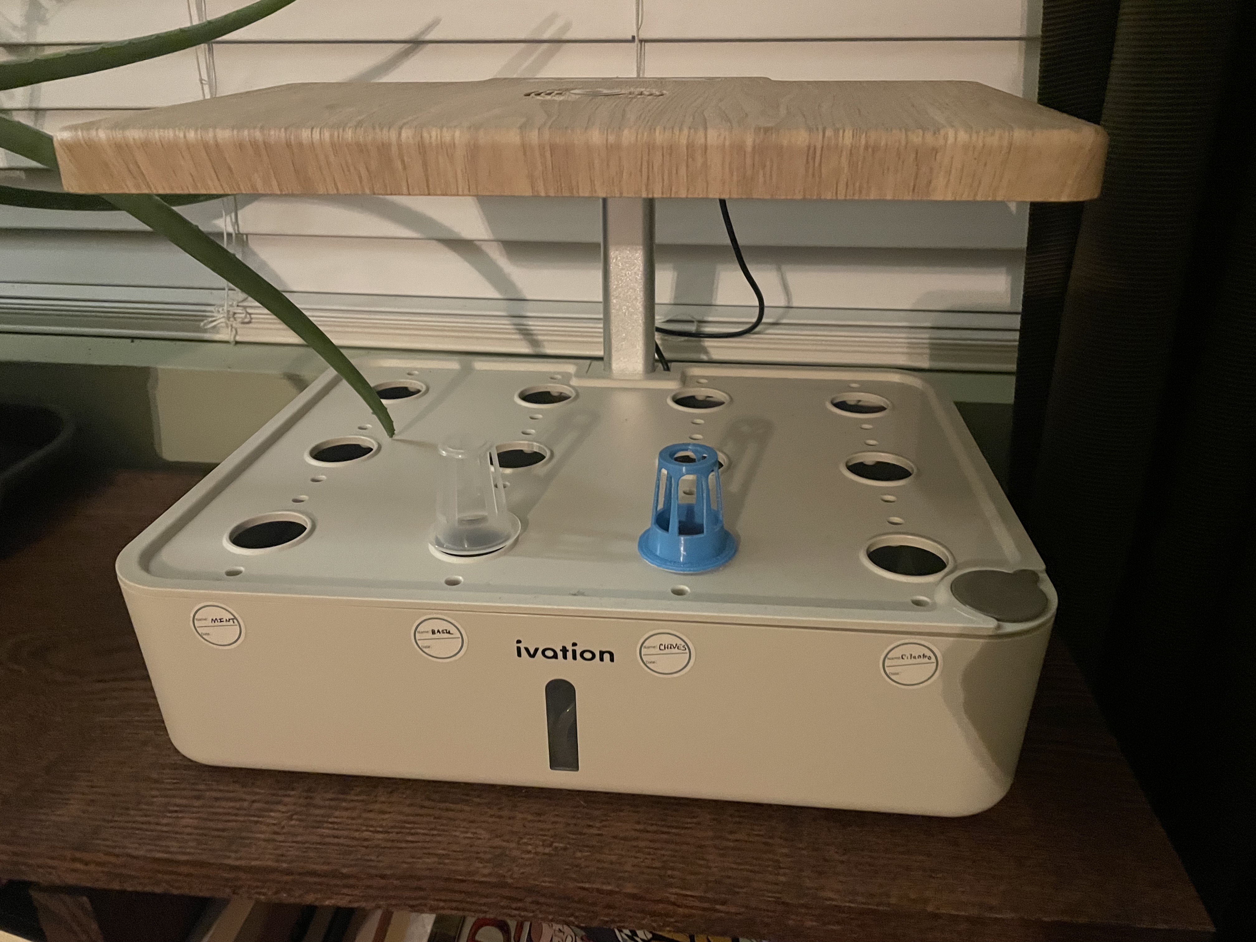 hydroponics pod for Ivation seed starter