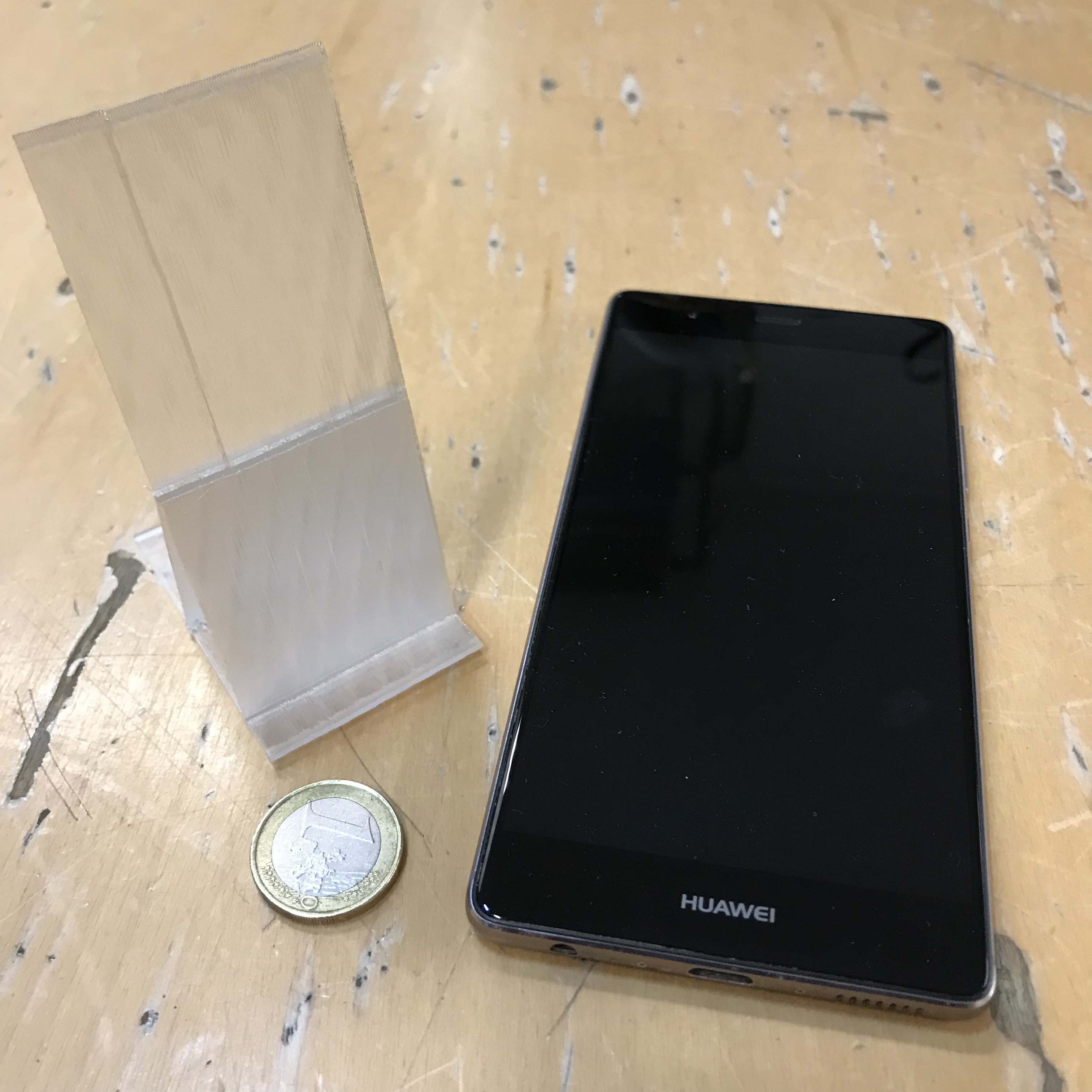 Minimalistic Phone Stand (for Photography) by flo s. Download free