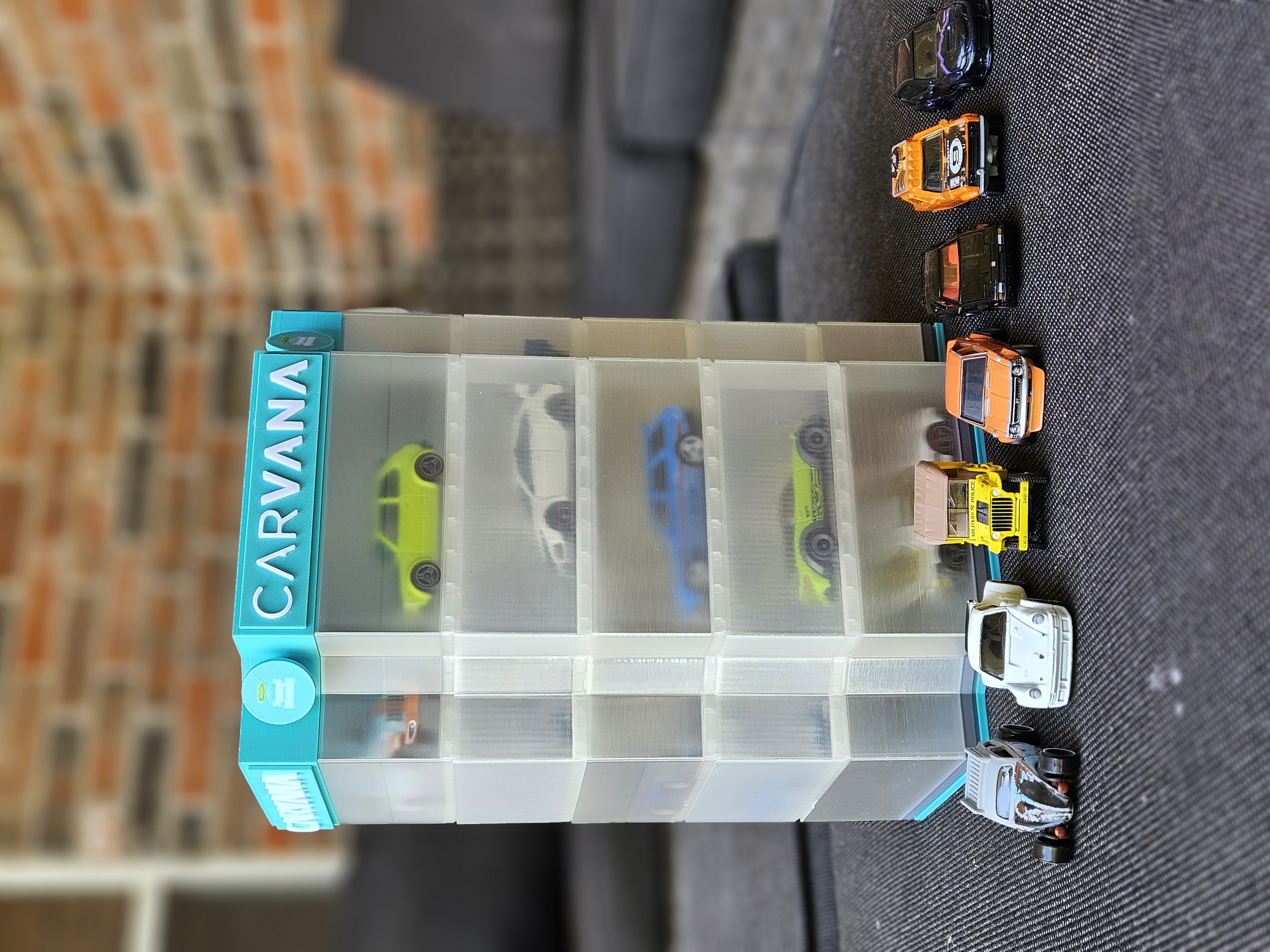 1:64 Stackable Carvana Storage Diorama