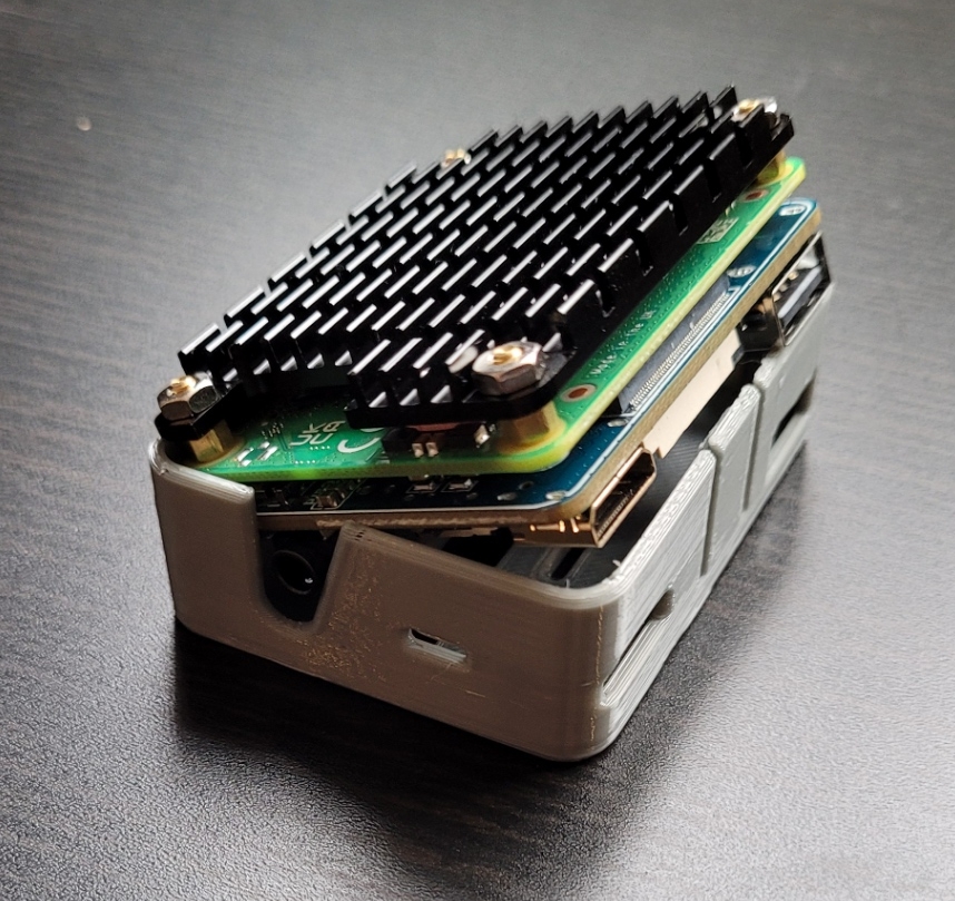 Raspberry Pi Compute Module 4 with Waveshare nano b  / a CM4 case