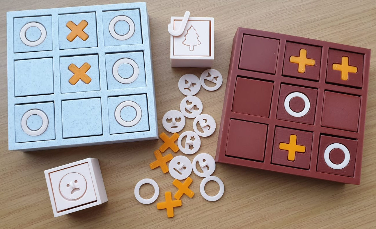 Tic Tac Toe (travelling version)