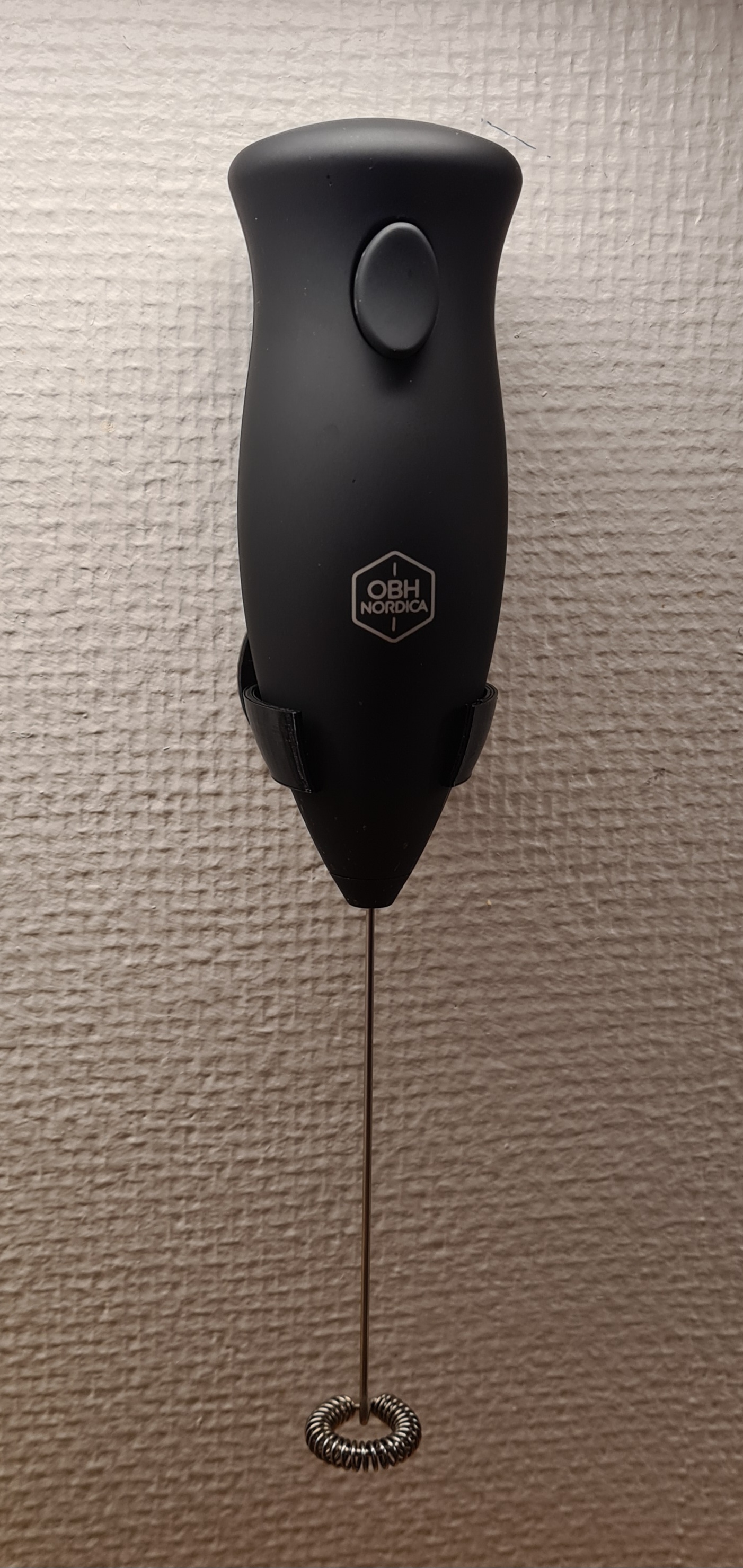 Wall hanger for milk frother