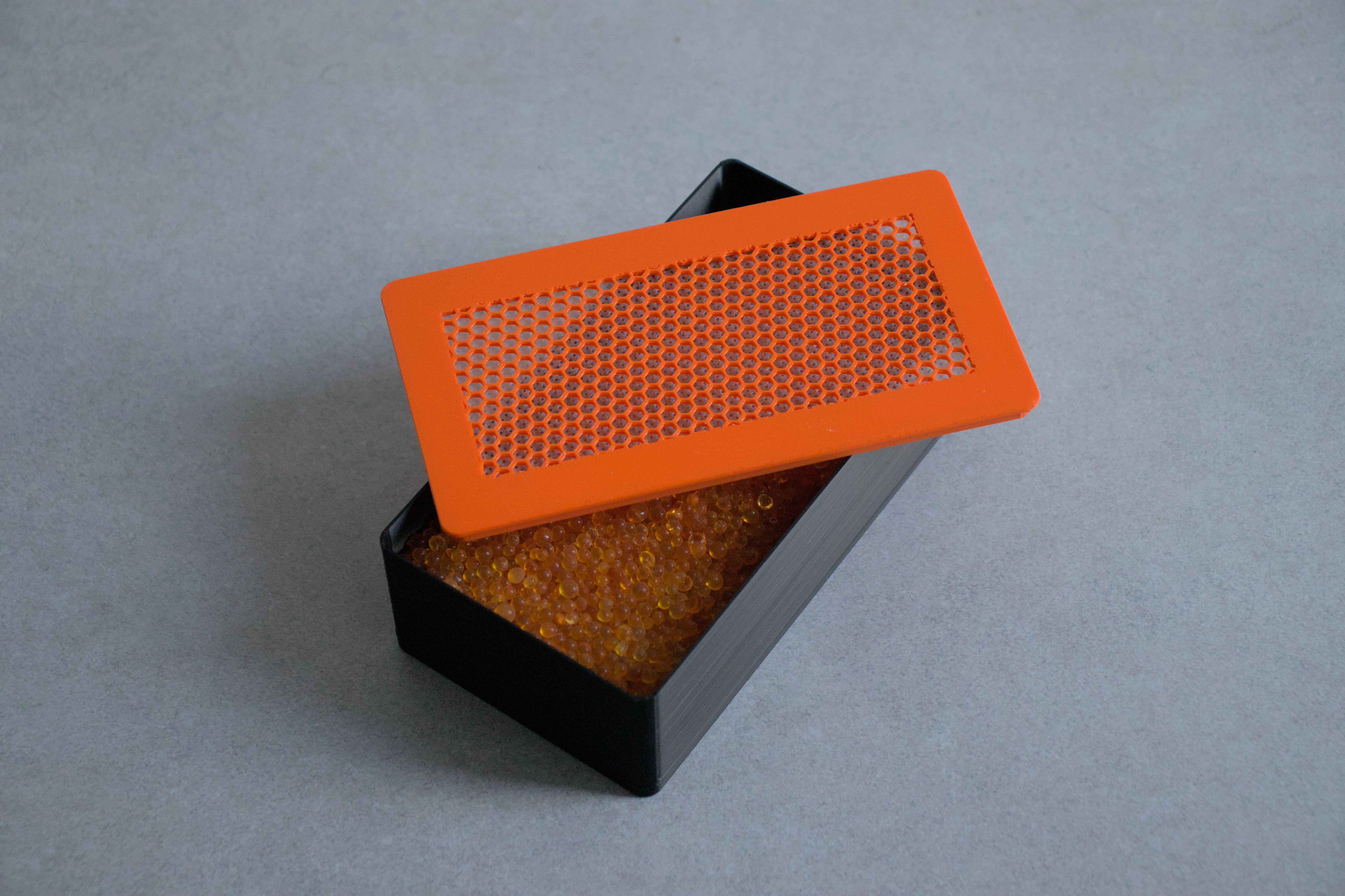 Silica Gel container for drybox