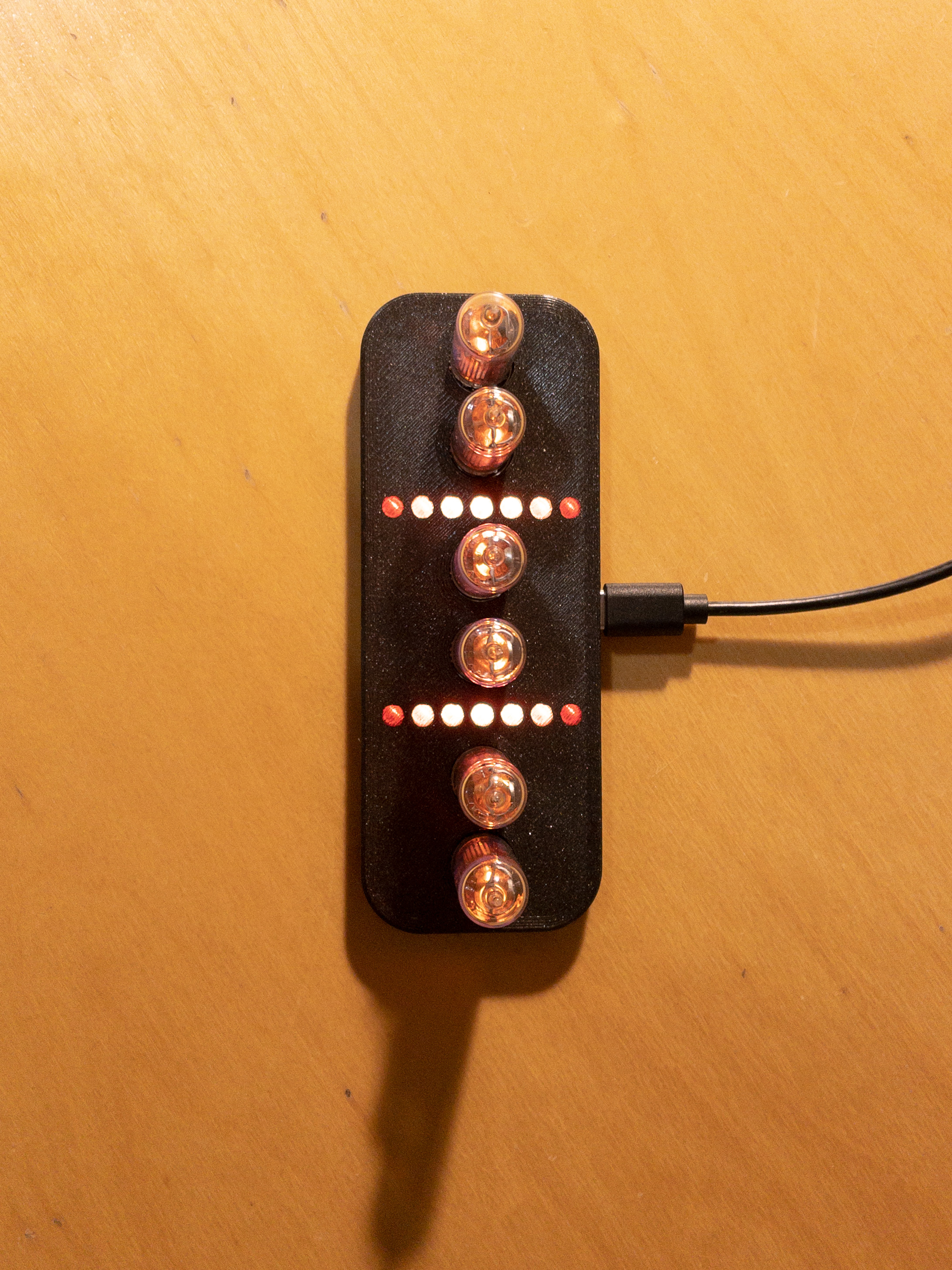 Miniatura 3 do modelo 3D NICK2 IN-16 nixie clock