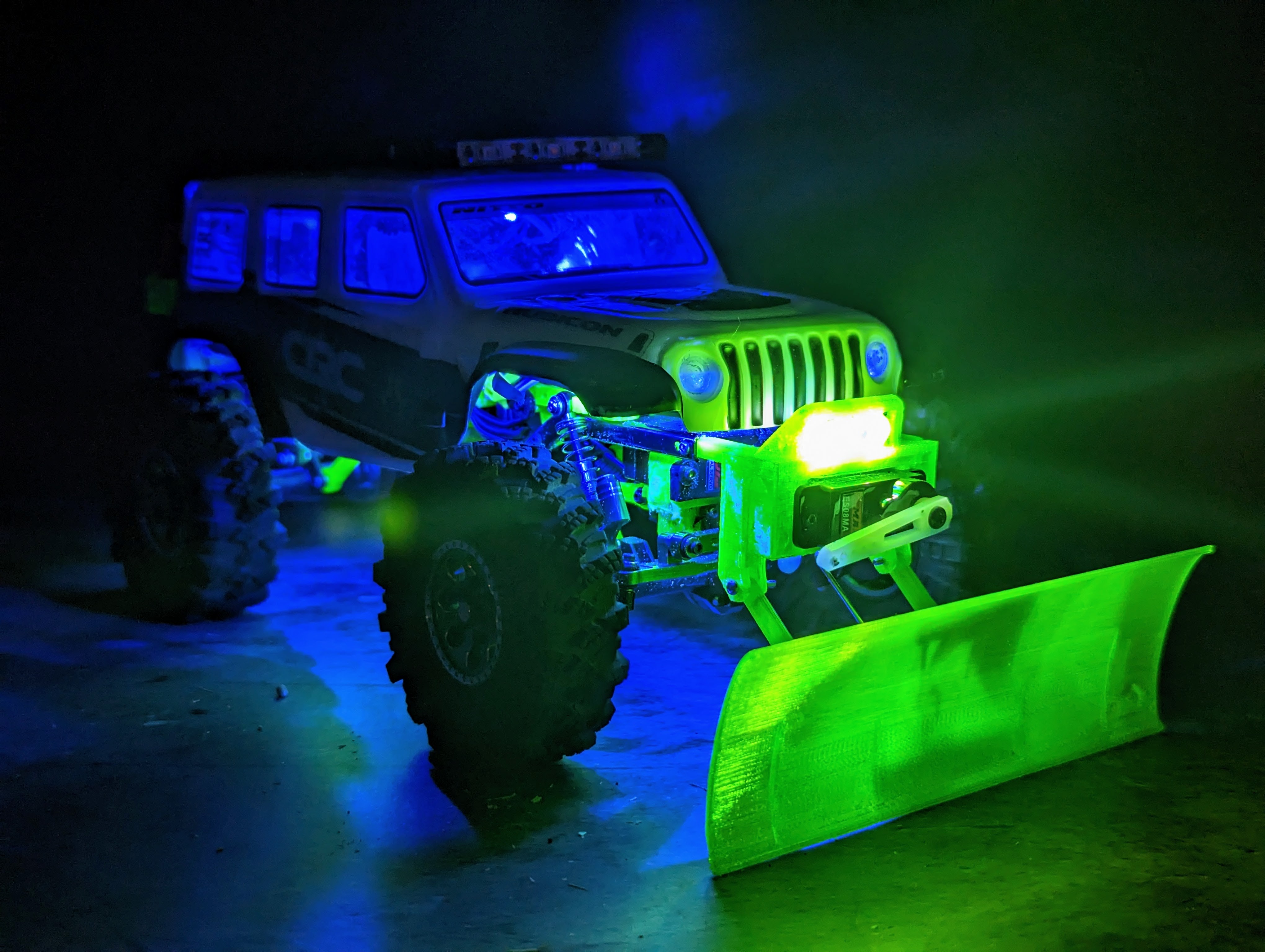 SCX24 - Snow Plow Mount for Emax Servos with 3mm LED Mounts